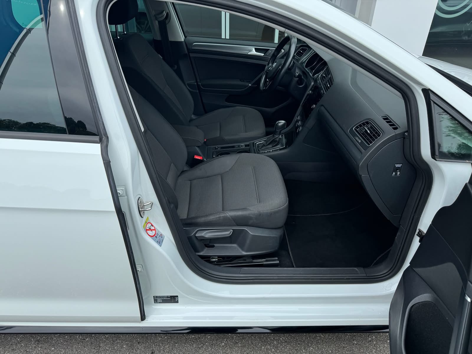 VW Golf 1.5 TSI EVO Edition 45 DSG-image-2