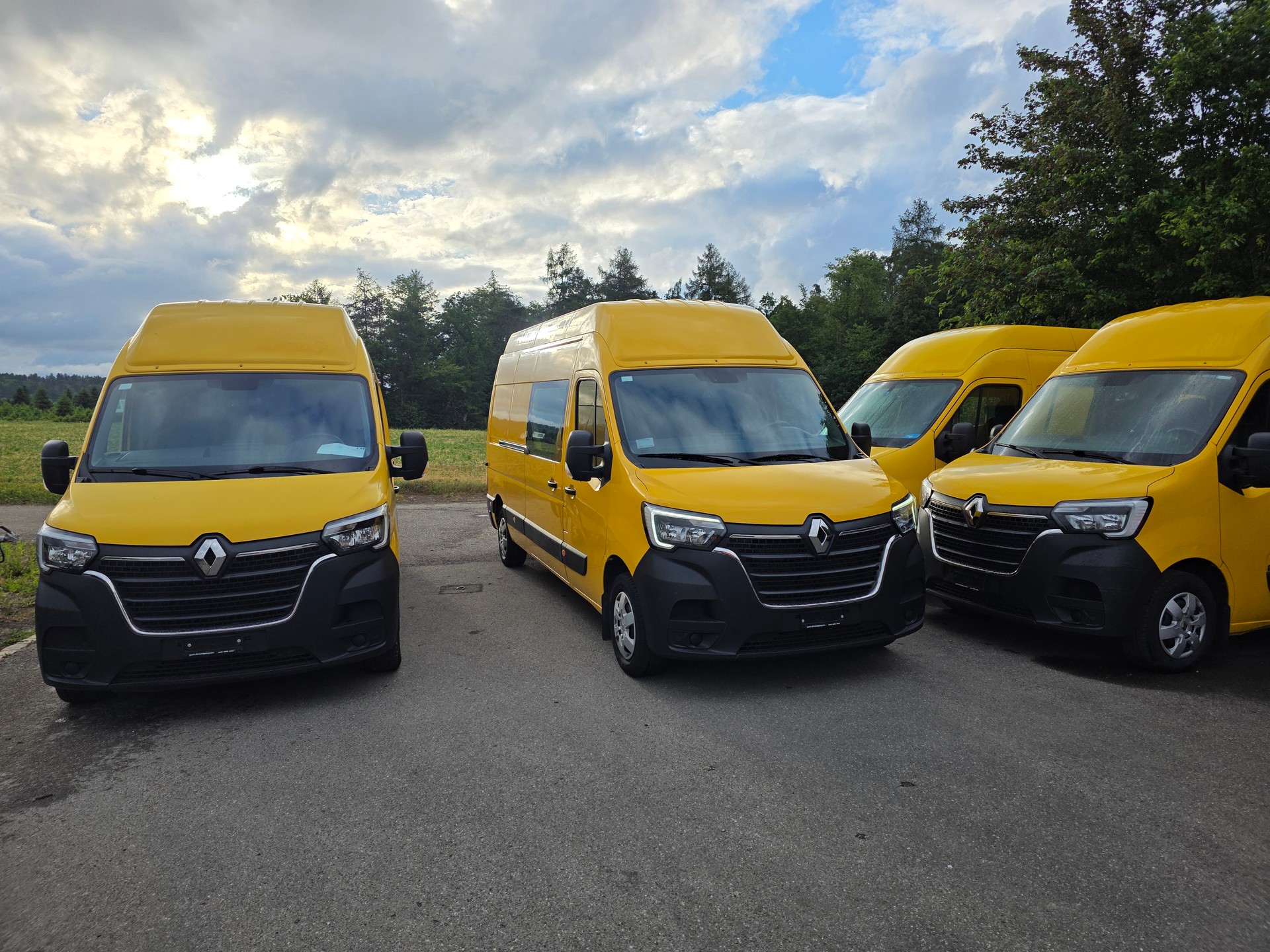 RENAULT Master T35 2.3dCi 135 L3H3-image-12