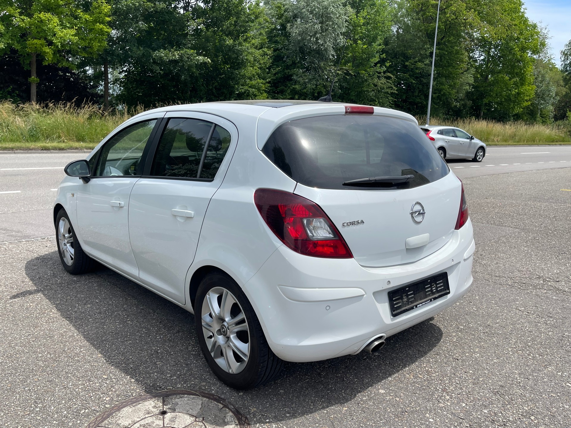 OPEL Corsa 1.4 TP Anniversary Edition-image-2