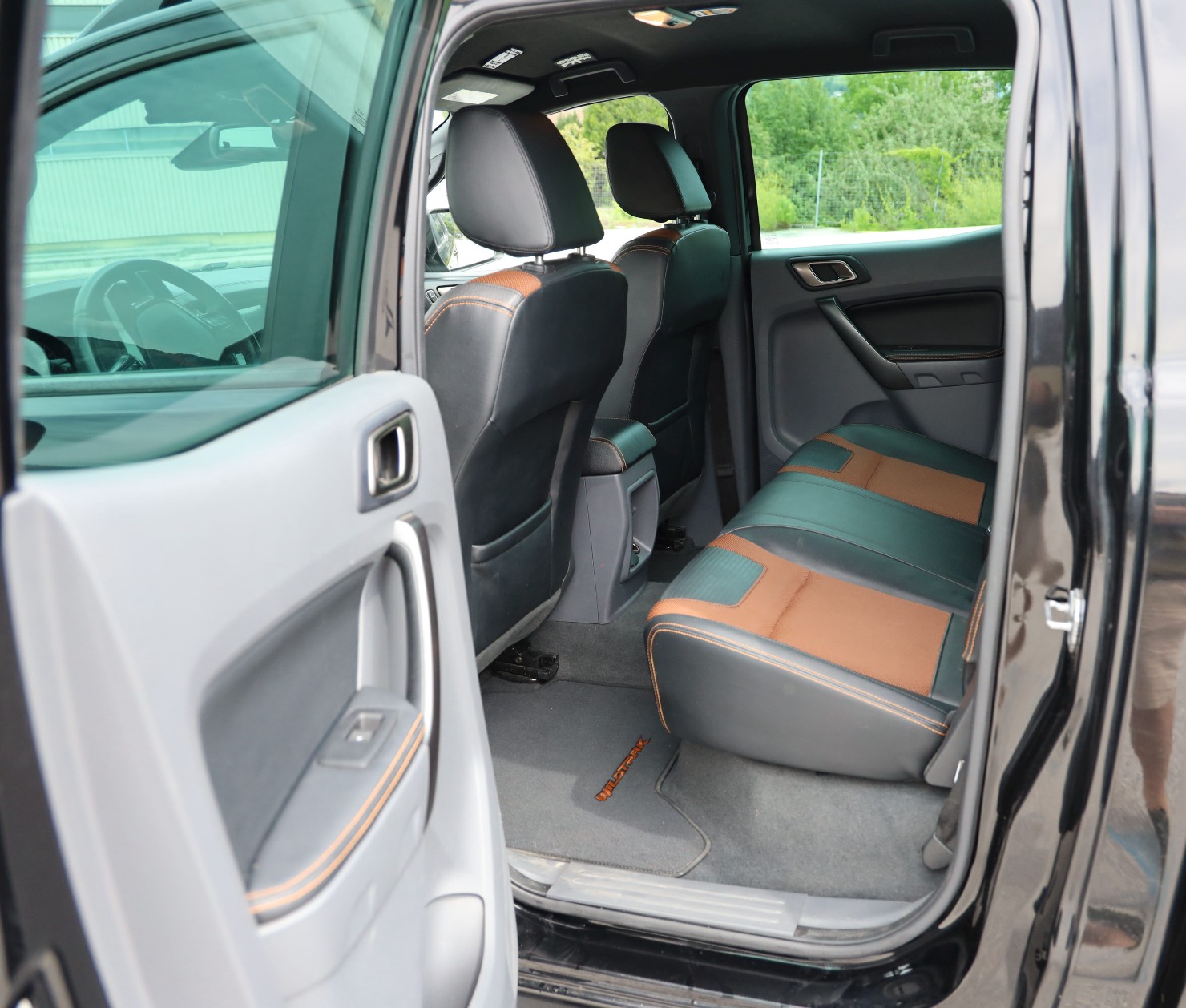 FORD 3.2 TDCi 4x4 Wildtrak-image-2