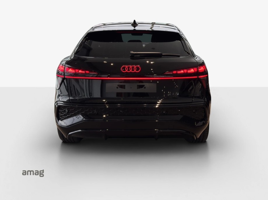 AUDI Q3 Sportback TFSI quattro 195 kW S tronic-image-3