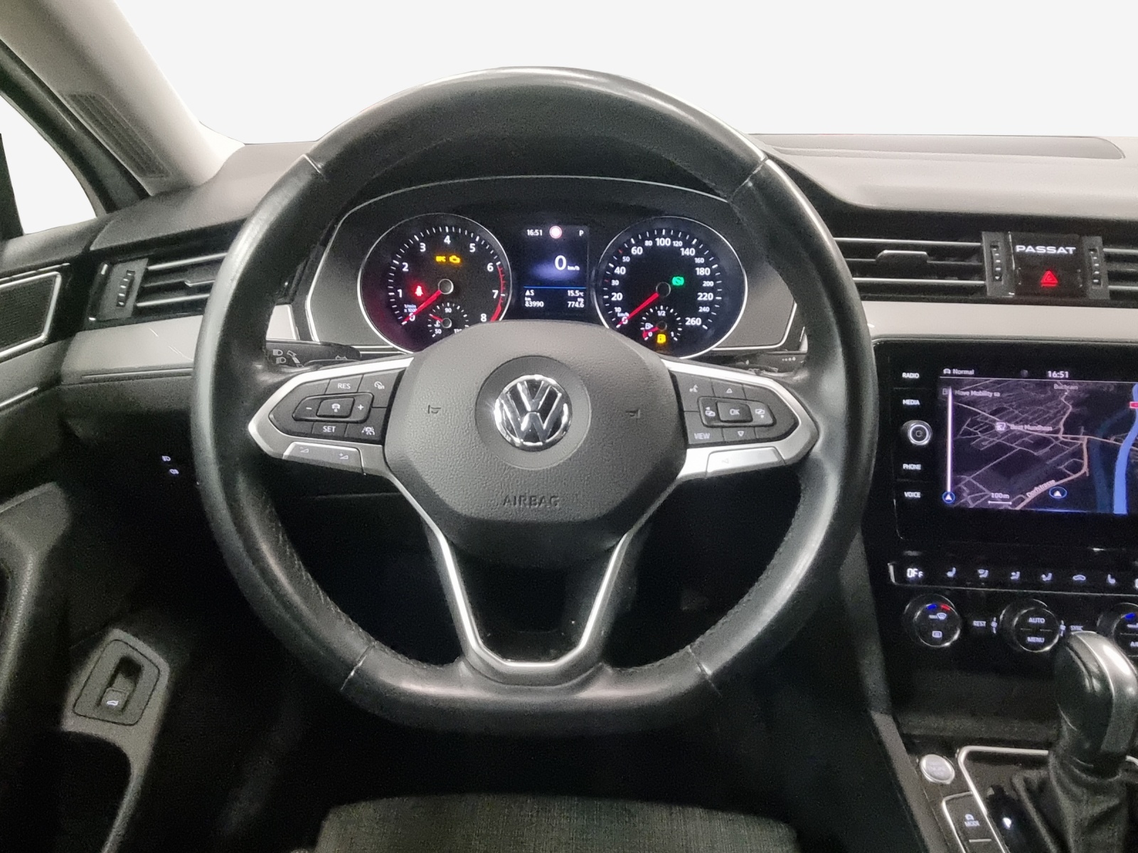 VW Passat Variant 2.0 TSI Business DSG-image-9