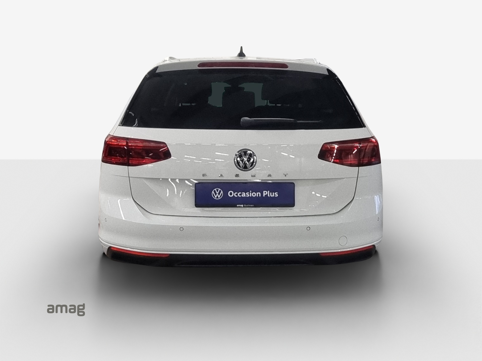 VW Passat Variant 2.0 TSI Business DSG-image-3