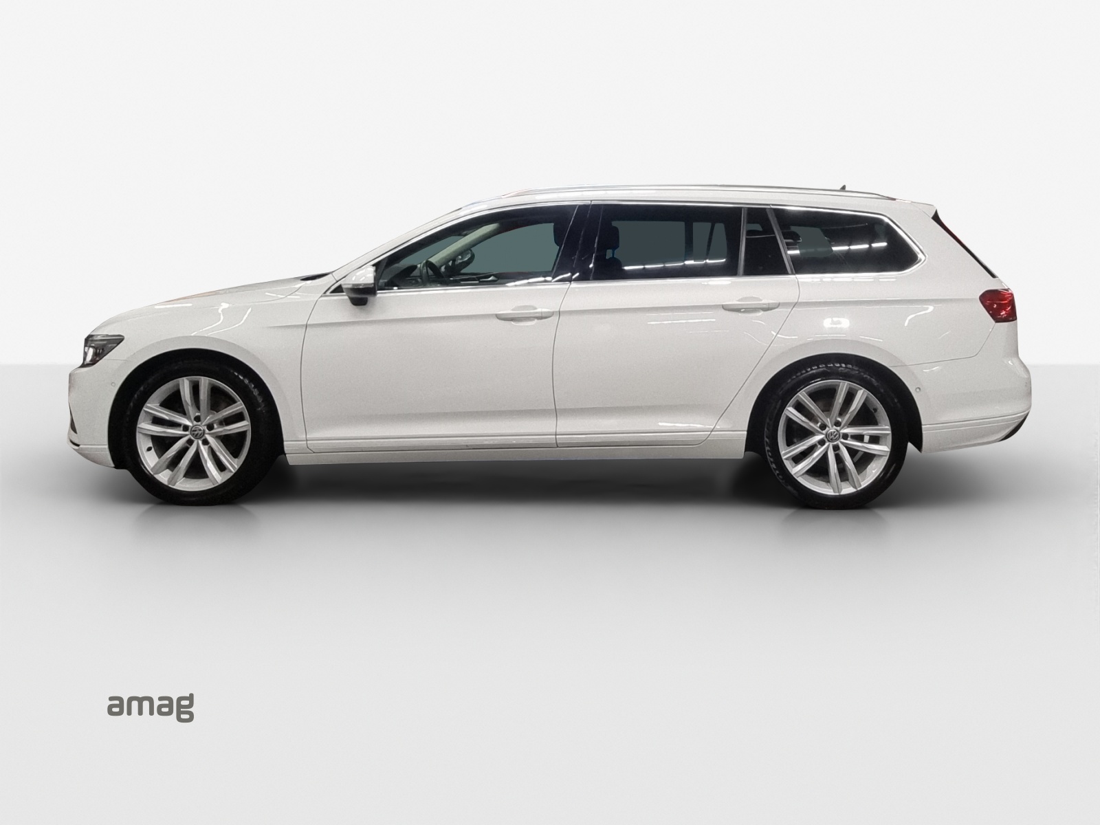 VW Passat Variant 2.0 TSI Business DSG-image-1