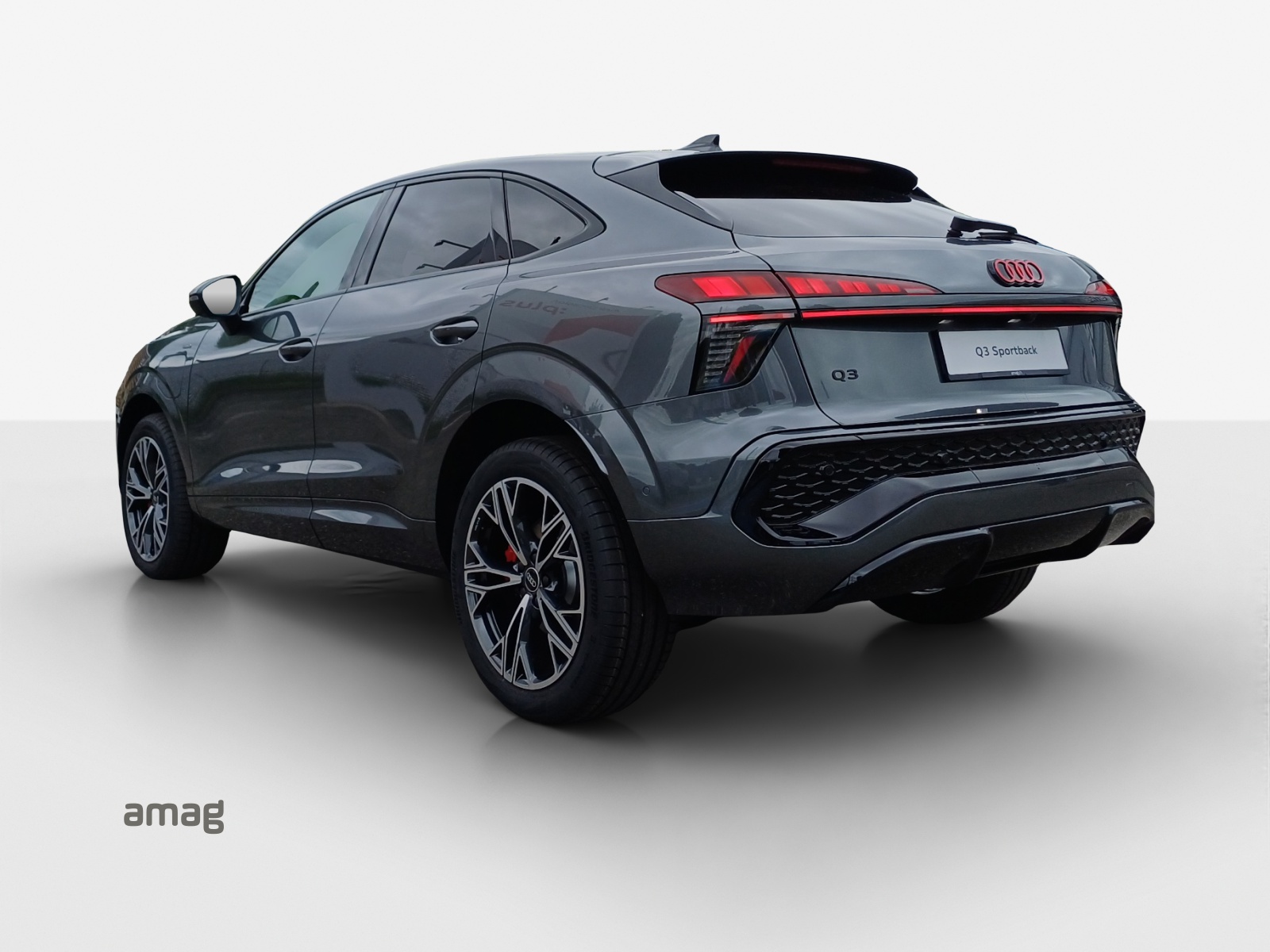 AUDI Q3 Sportback e-hybrid 200 kW S tronig-image-2