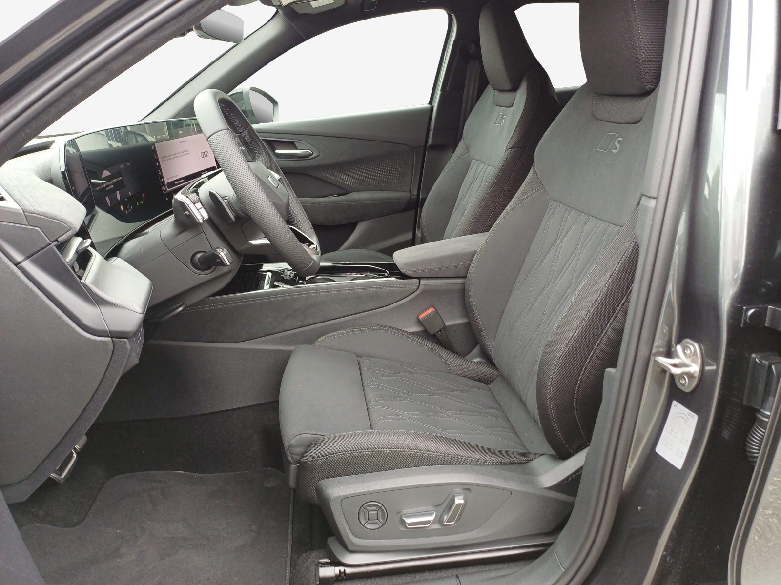AUDI Q3 Sportback e-hybrid 200 kW S tronig-image-7