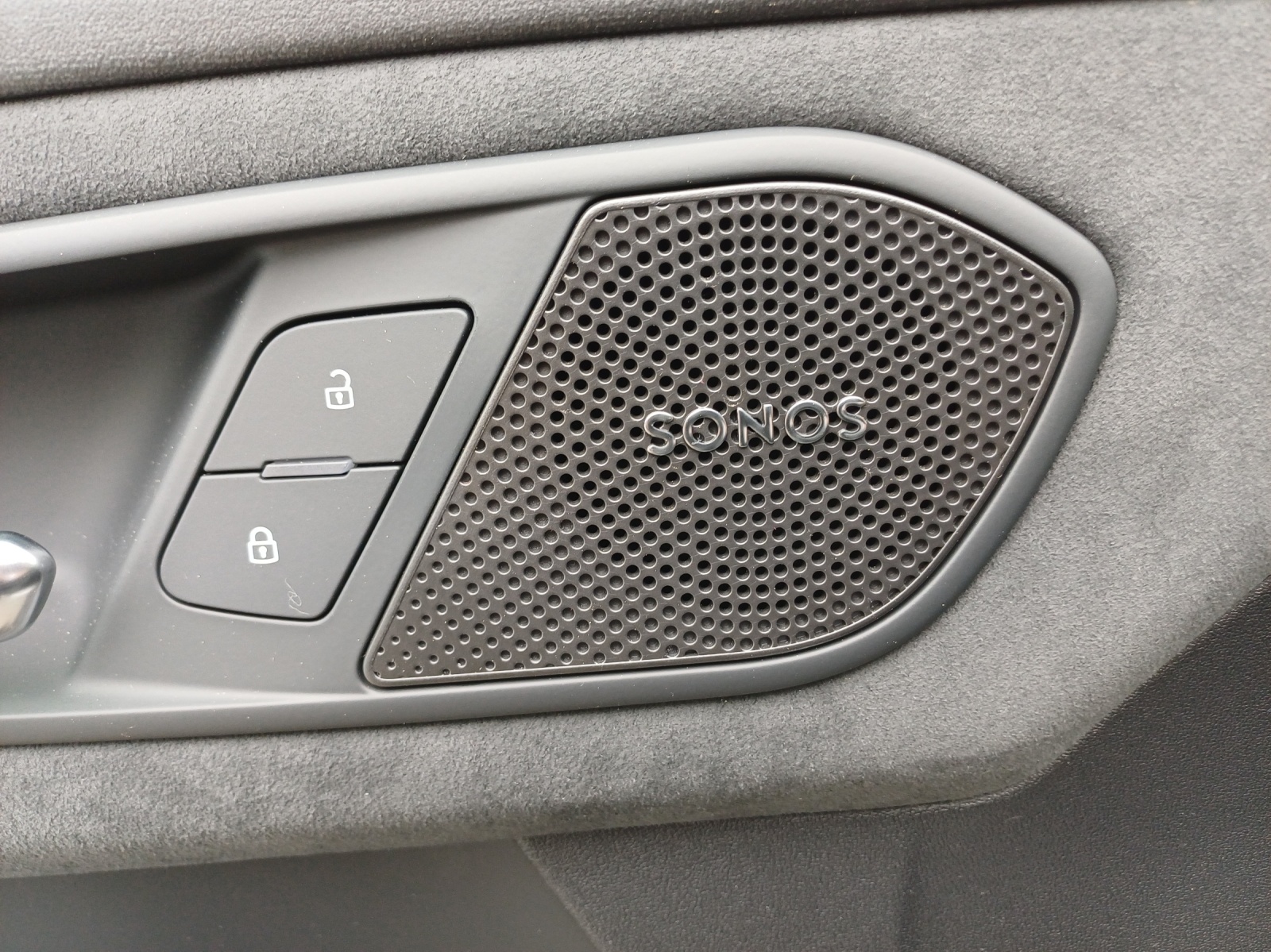 AUDI Q3 Sportback e-hybrid 200 kW S tronig-image-14