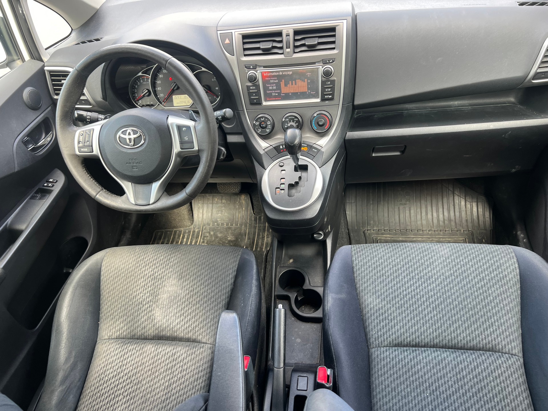 TOYOTA Verso-S 1.33 Linea Luna Multidrive S-image-10
