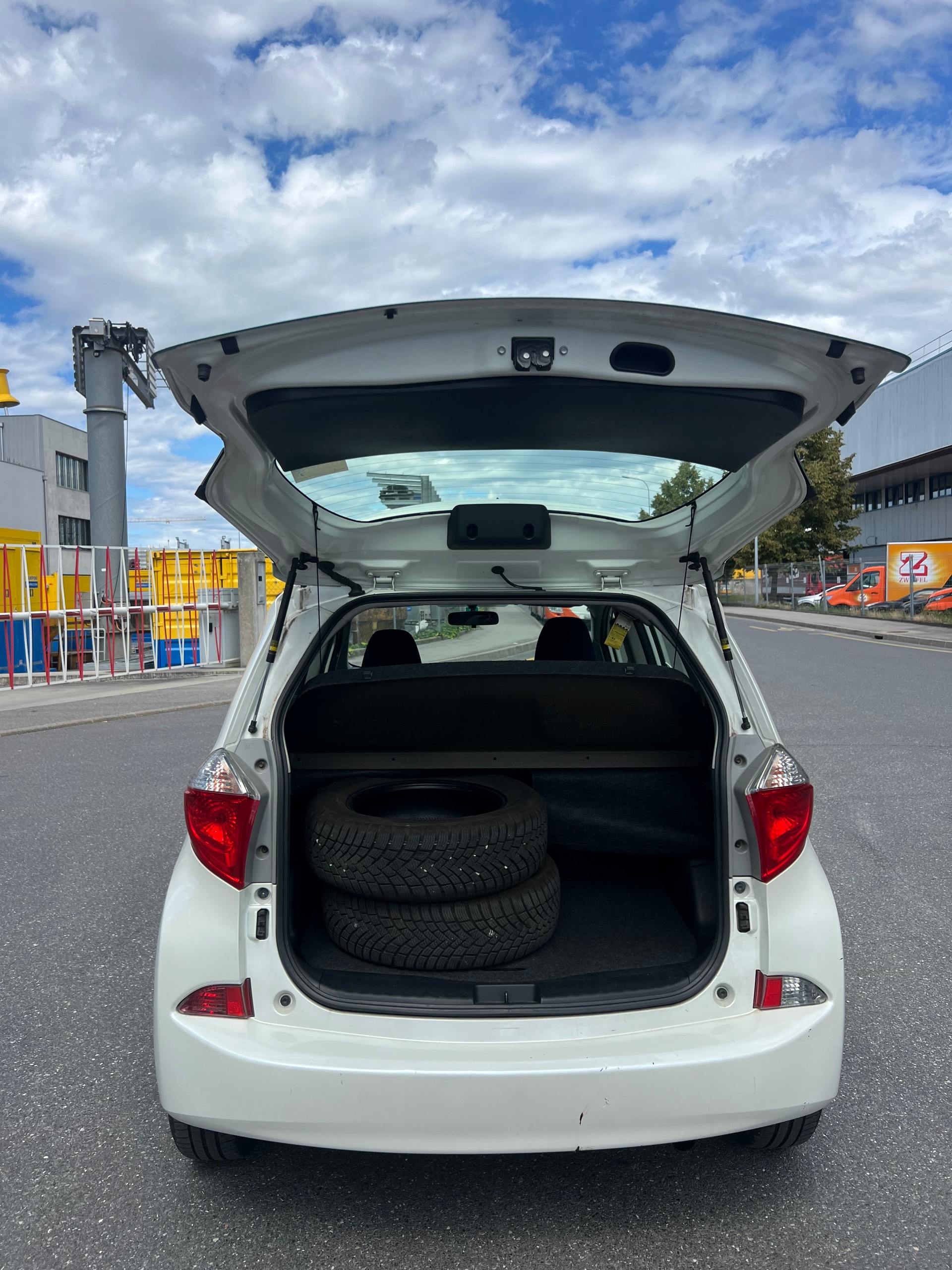 TOYOTA Verso-S 1.33 Linea Luna Multidrive S-image-15