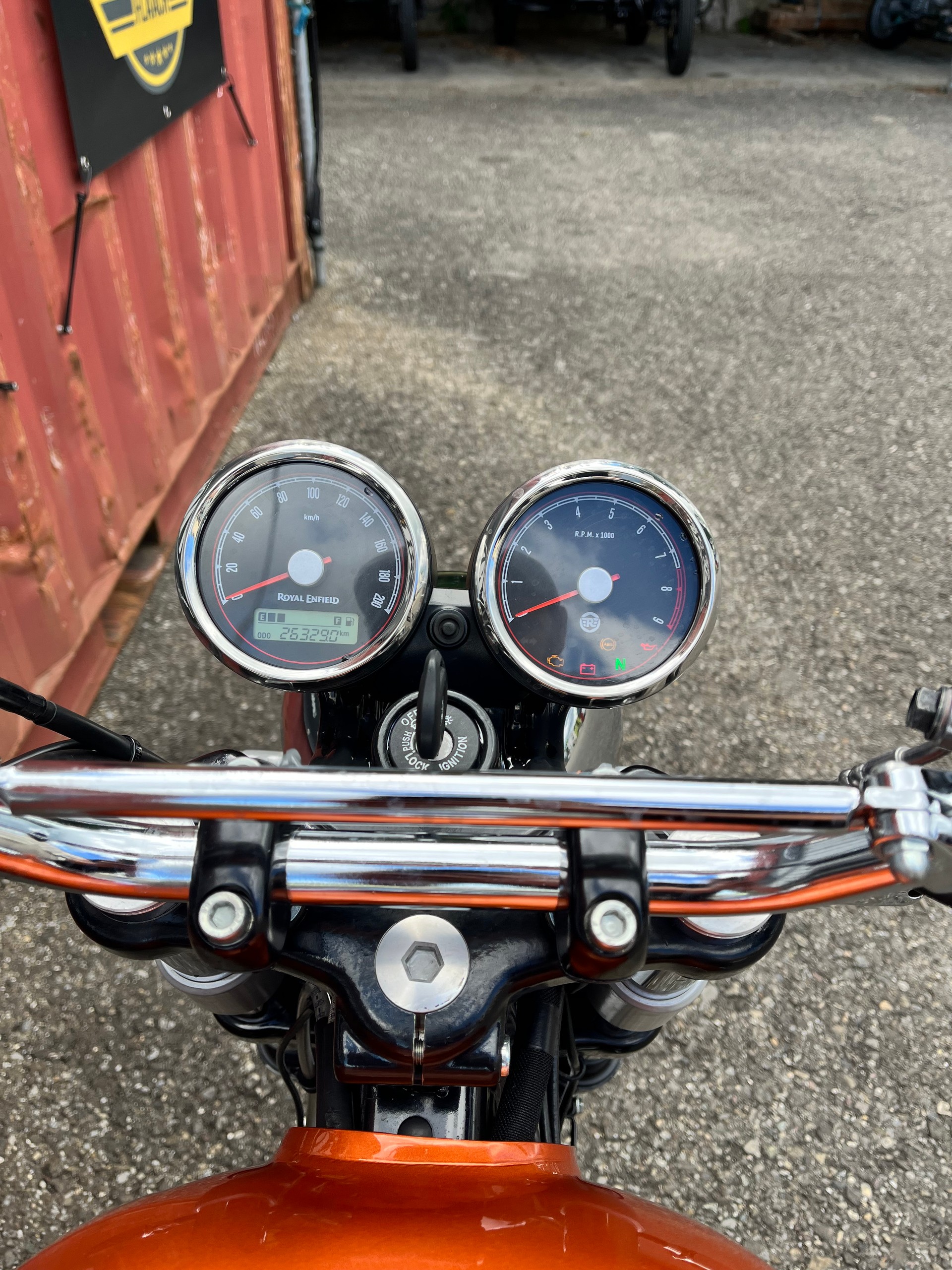 ROYAL ENFIELD Interceptor 650 Standard-image-9