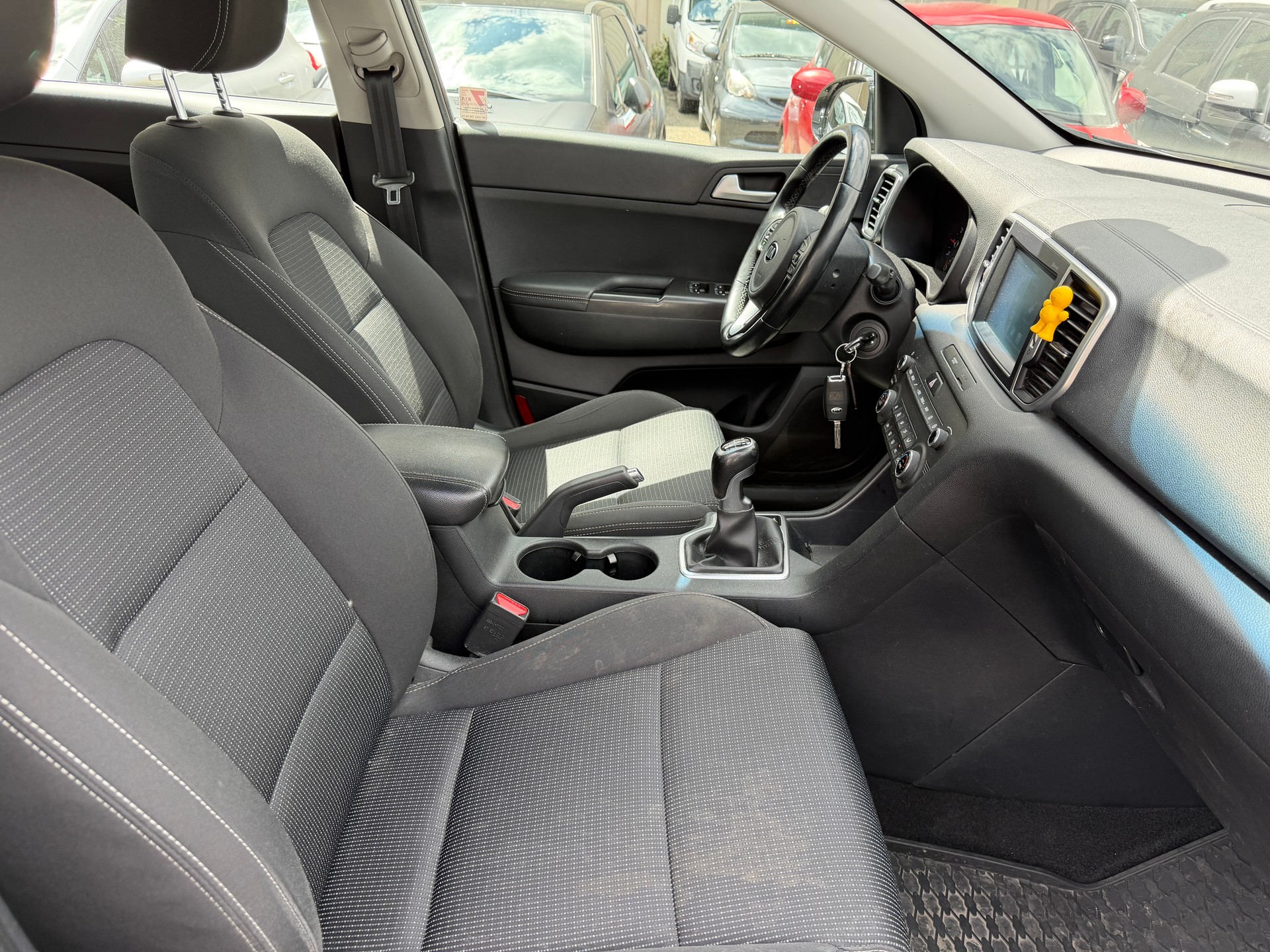 KIA Sportage 1.6 T-GDi Swiss City Line 4WD-image-8