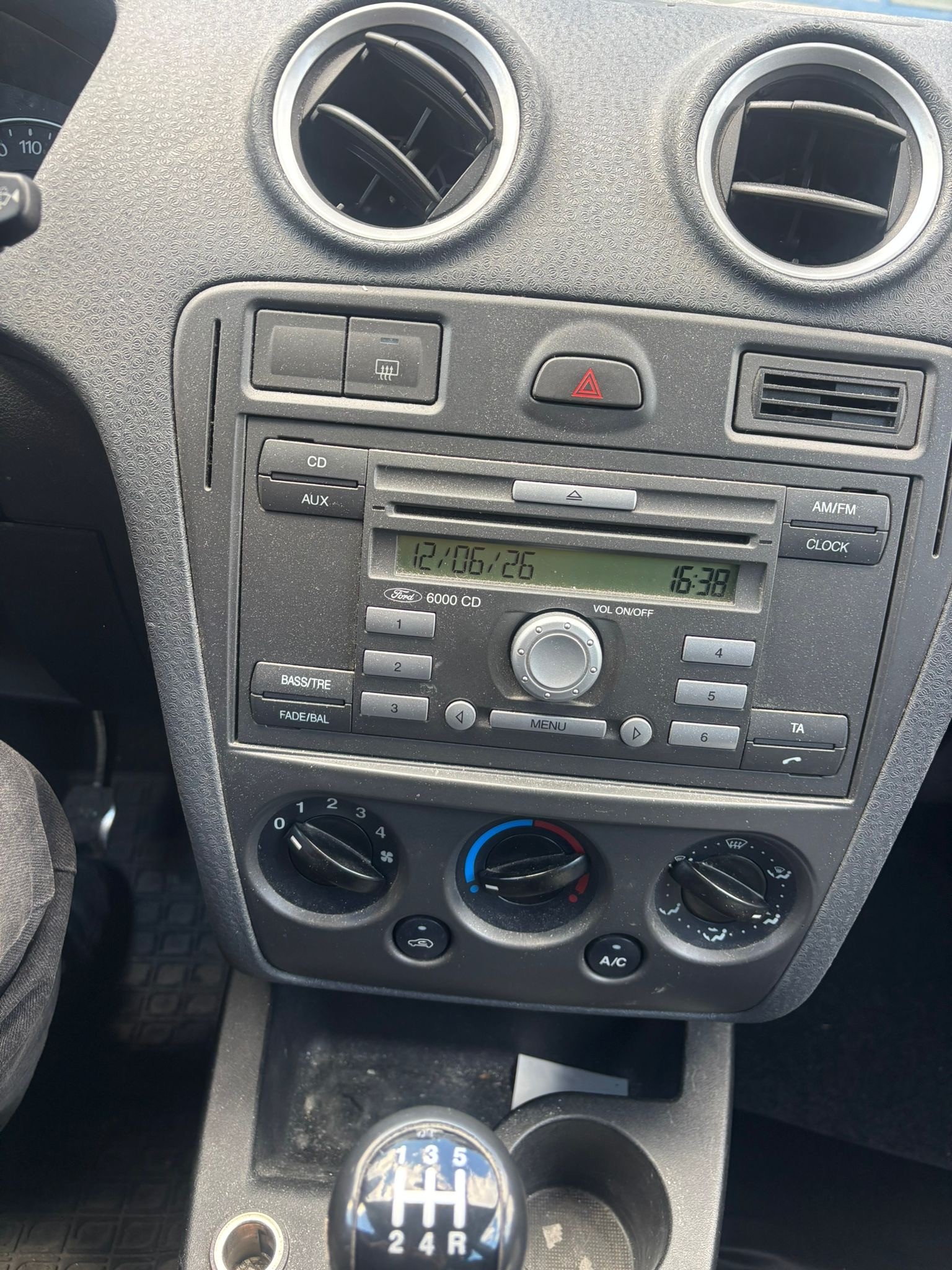 FORD Fusion 1.6 16V Plus-image-4