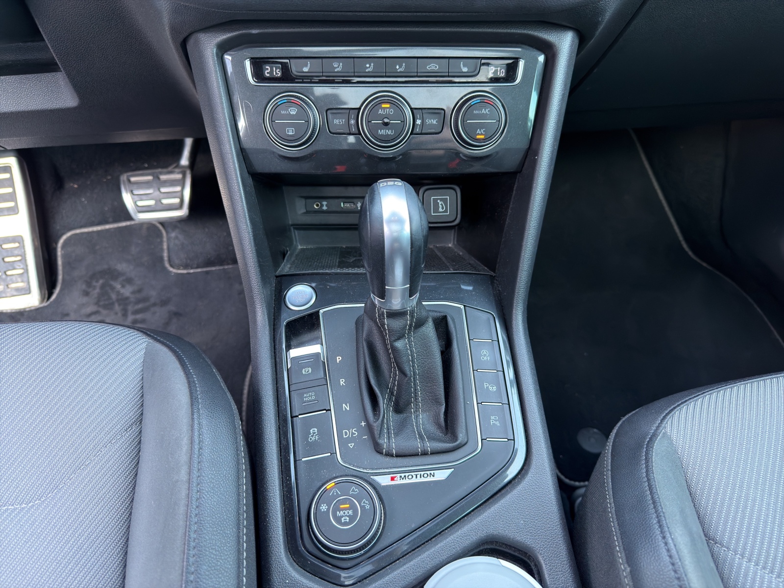 VW Tiguan 2.0 TDI SCR Highline DSG-image-12
