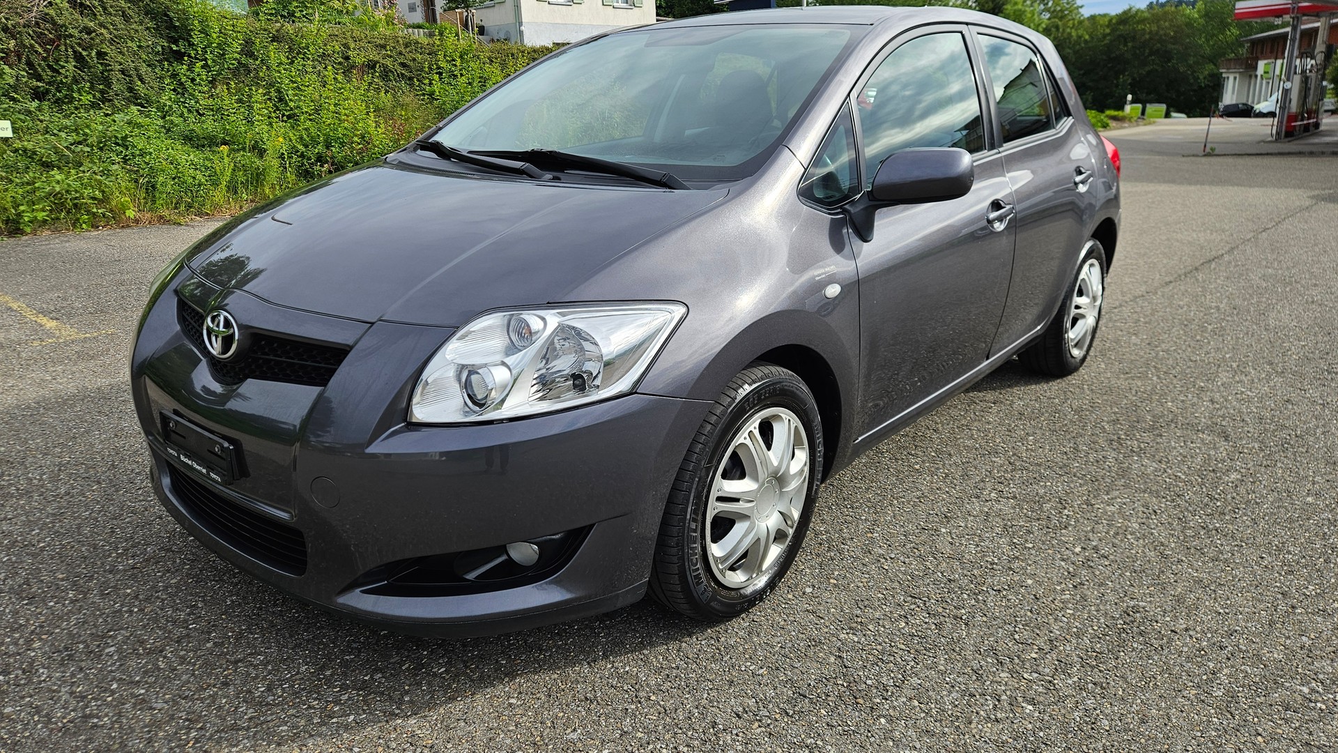 TOYOTA Auris 2.0 D-4D Linea Luna-image-2