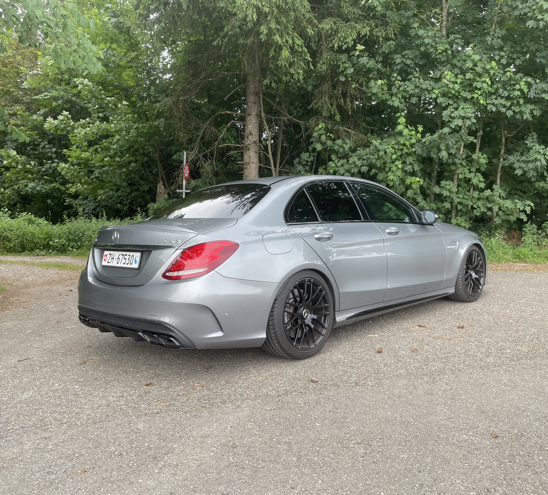 MERCEDES-BENZ C 63 AMG-image-3