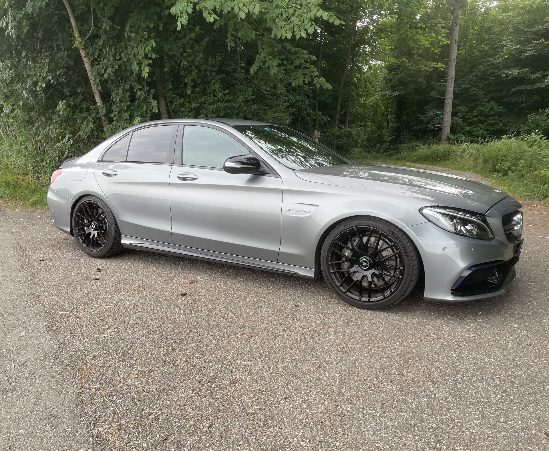 MERCEDES-BENZ C 63 AMG-image-2