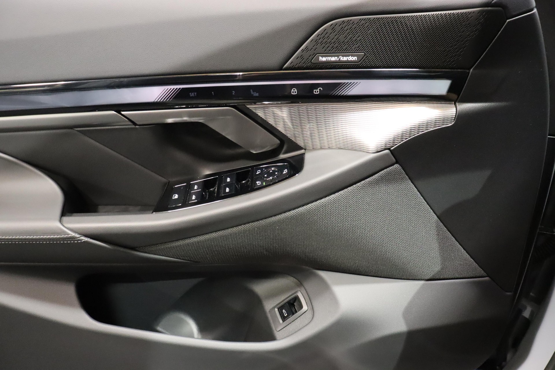 BMW 520d xDrive Touring-image-19