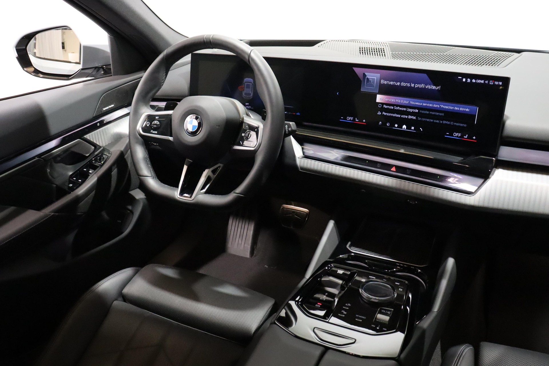 BMW 520d xDrive Touring-image-7