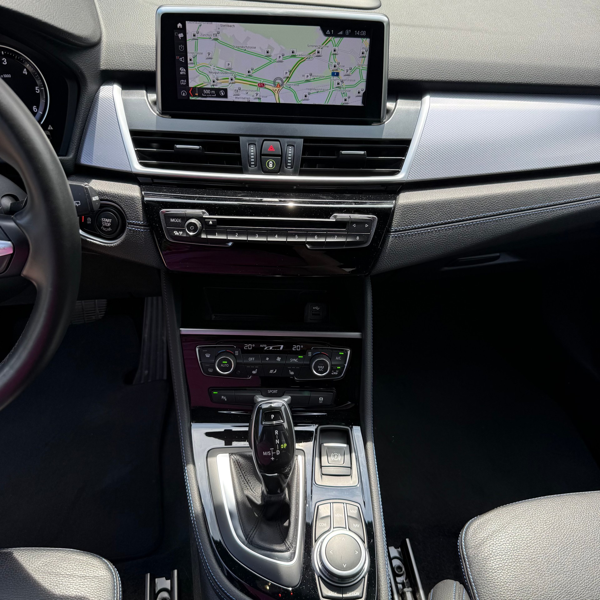 BMW 220d xDrive Active Tourer Steptronic M Sport-image-13