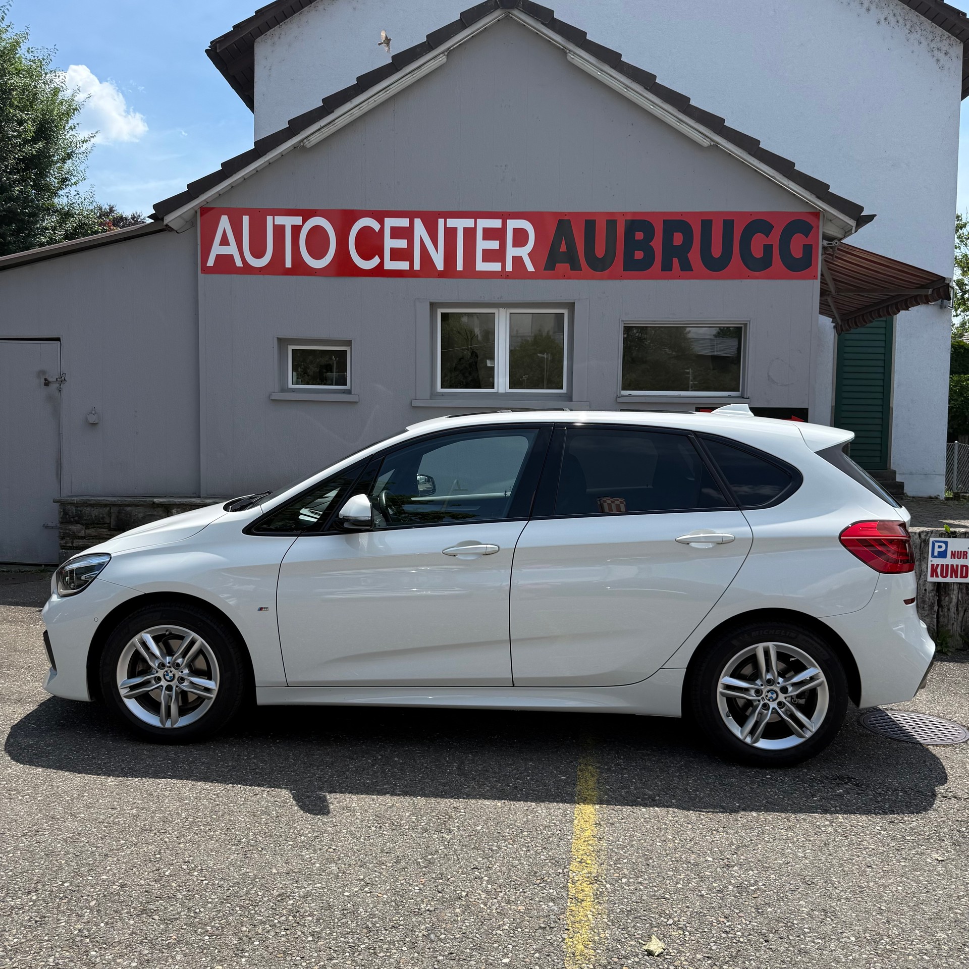 BMW 220d xDrive Active Tourer Steptronic M Sport-image-6