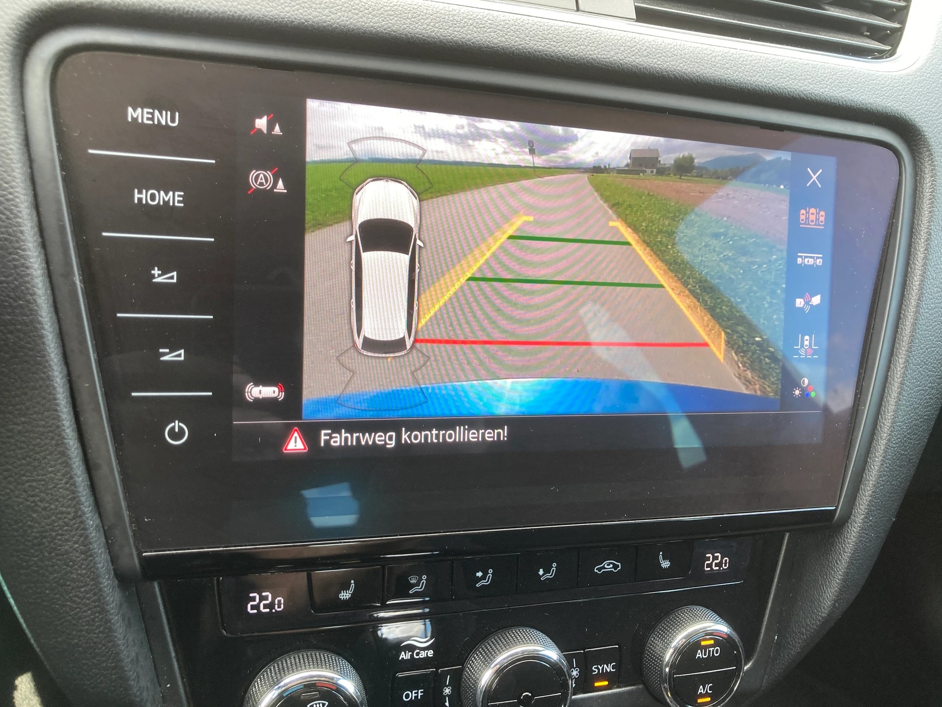 SKODA Octavia Combi 2.0 TDI RS 4x4 DSG mit Anhängerkupplung-image-11