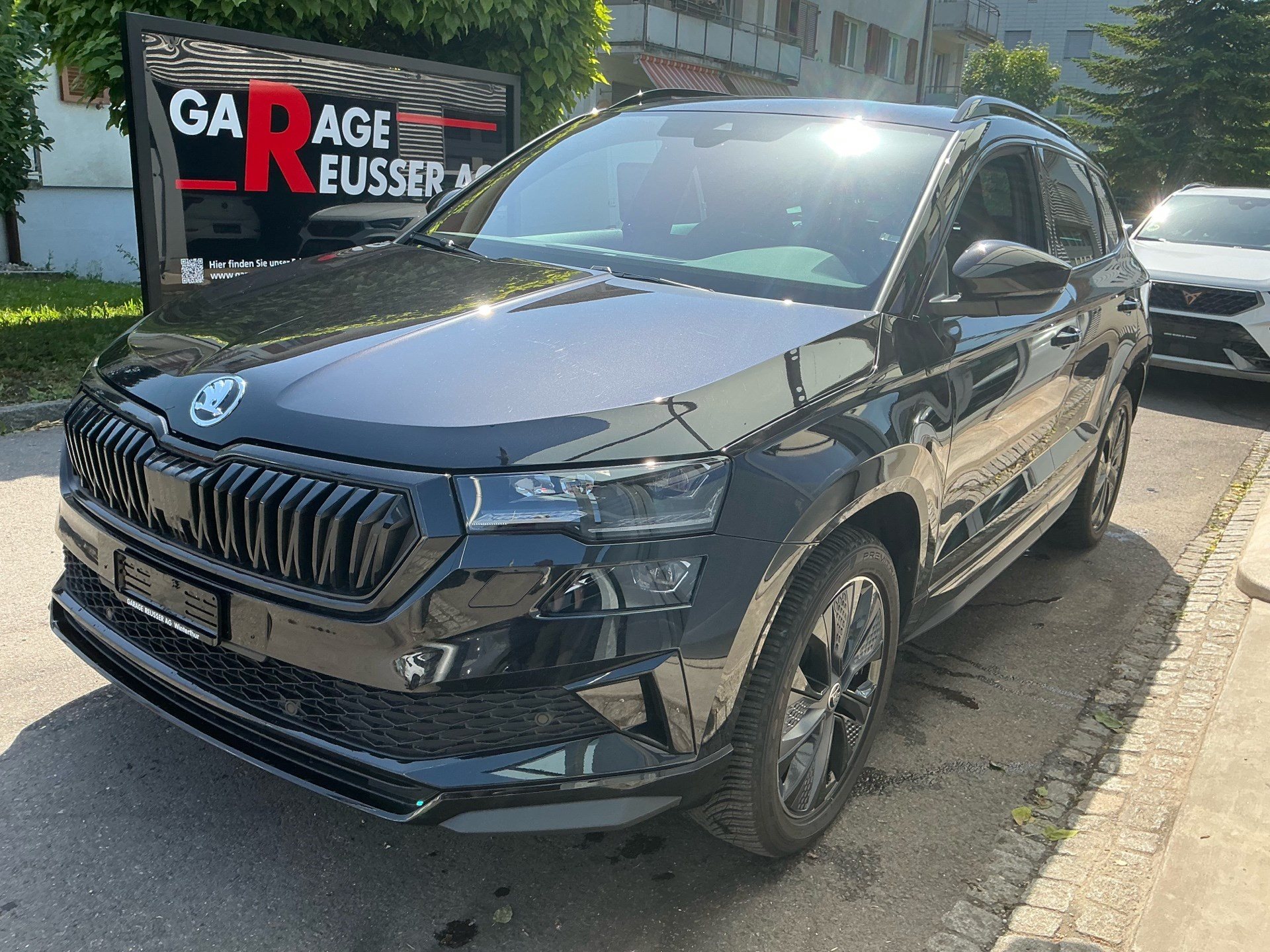 SKODA Karoq Sportline 4x4 *** PANORAMADACH & ANHÄNGERKUPPLUNG ***