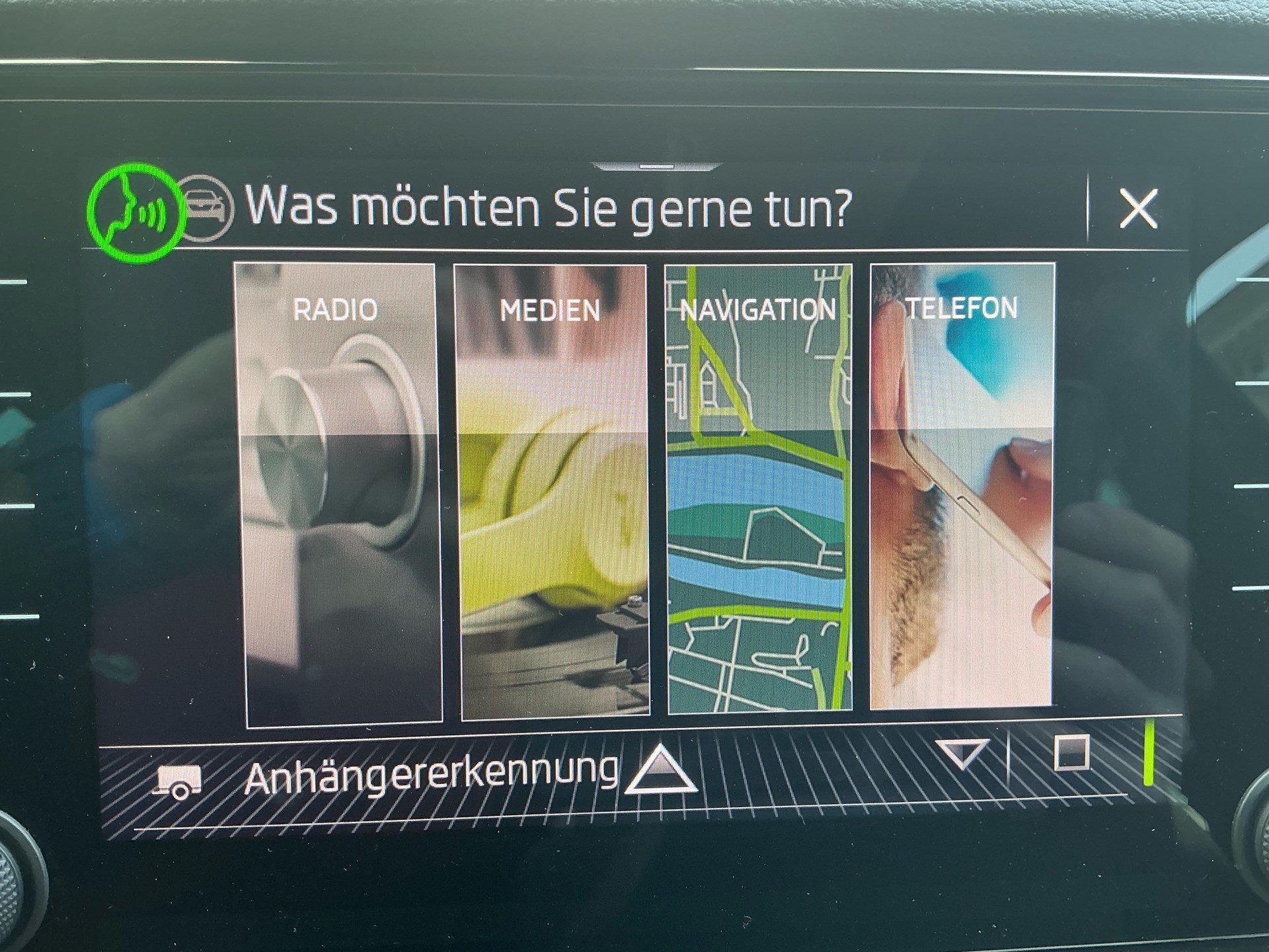 SKODA Karoq Sportline 4x4 *** PANORAMADACH & ANHÄNGERKUPPLUNG ***-image-22