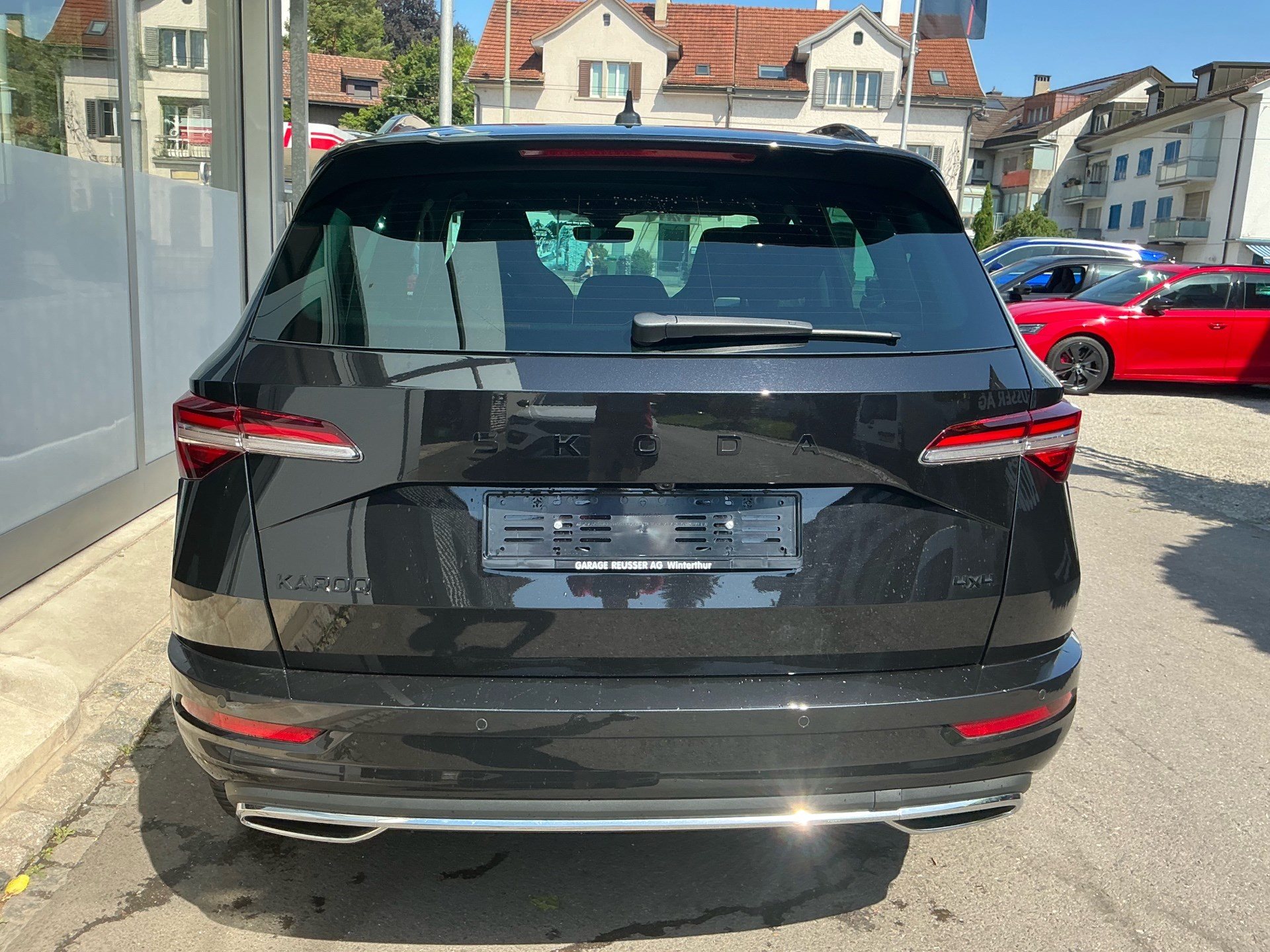 SKODA Karoq Sportline 4x4 *** PANORAMADACH & ANHÄNGERKUPPLUNG ***-image-4