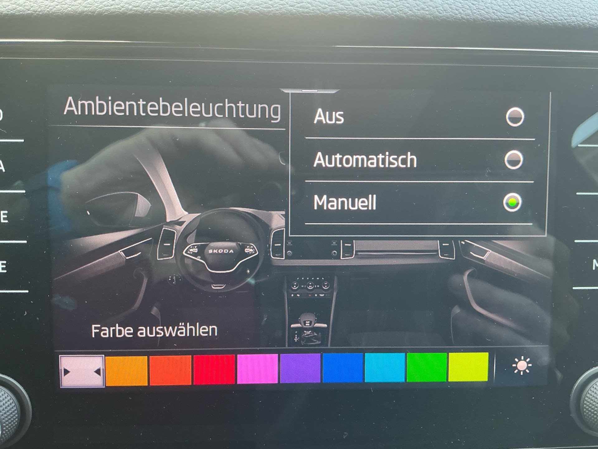 SKODA Karoq Sportline 4x4 *** PANORAMADACH & ANHÄNGERKUPPLUNG ***-image-21