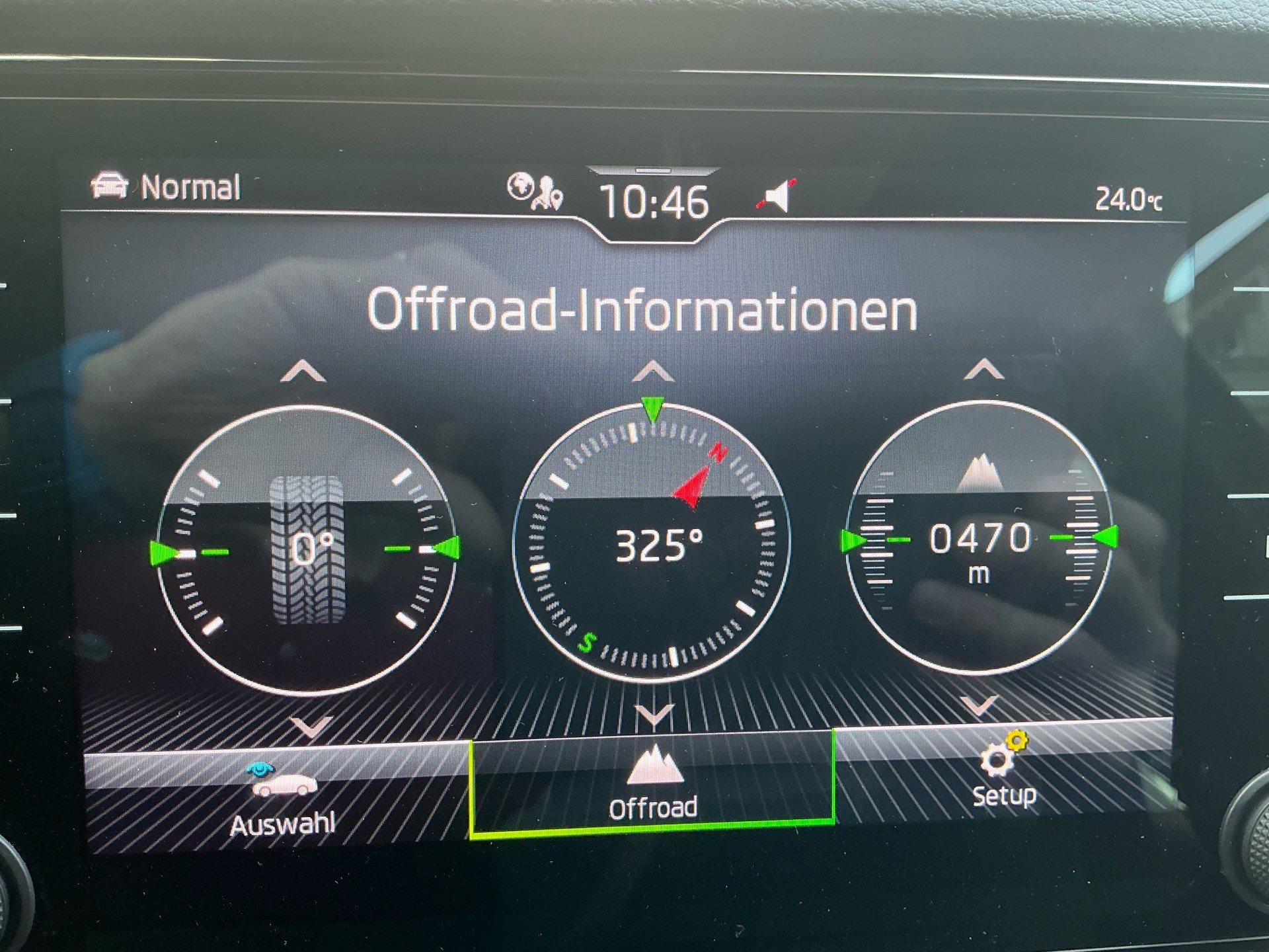 SKODA Karoq Sportline 4x4 *** PANORAMADACH & ANHÄNGERKUPPLUNG ***-image-16