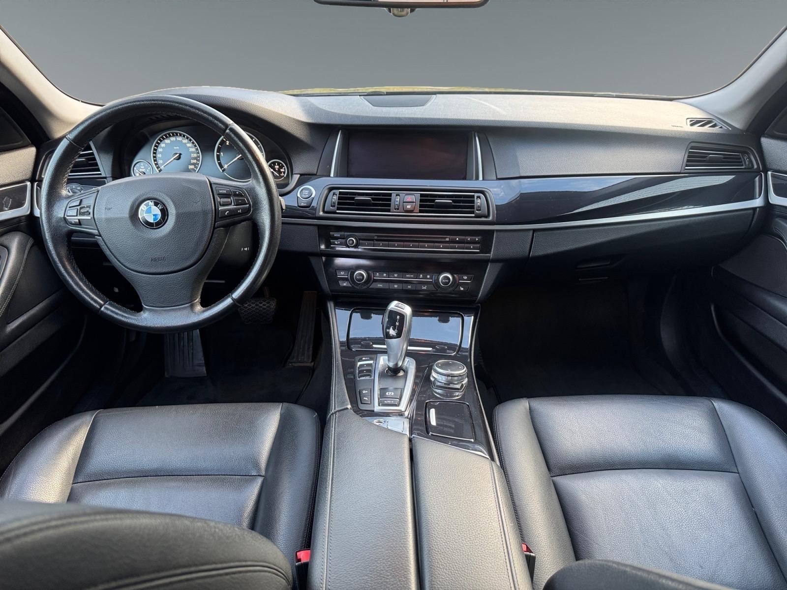 BMW 530d Touring xDrive Steptronic *MIT MFK*AB SERVICE*STANDHEIZUNG*-image-9