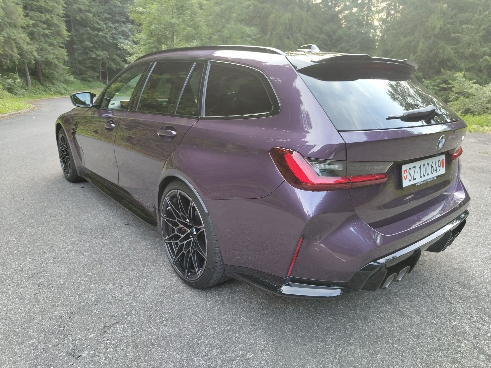 BMW M3 Competition xDrive-image-2