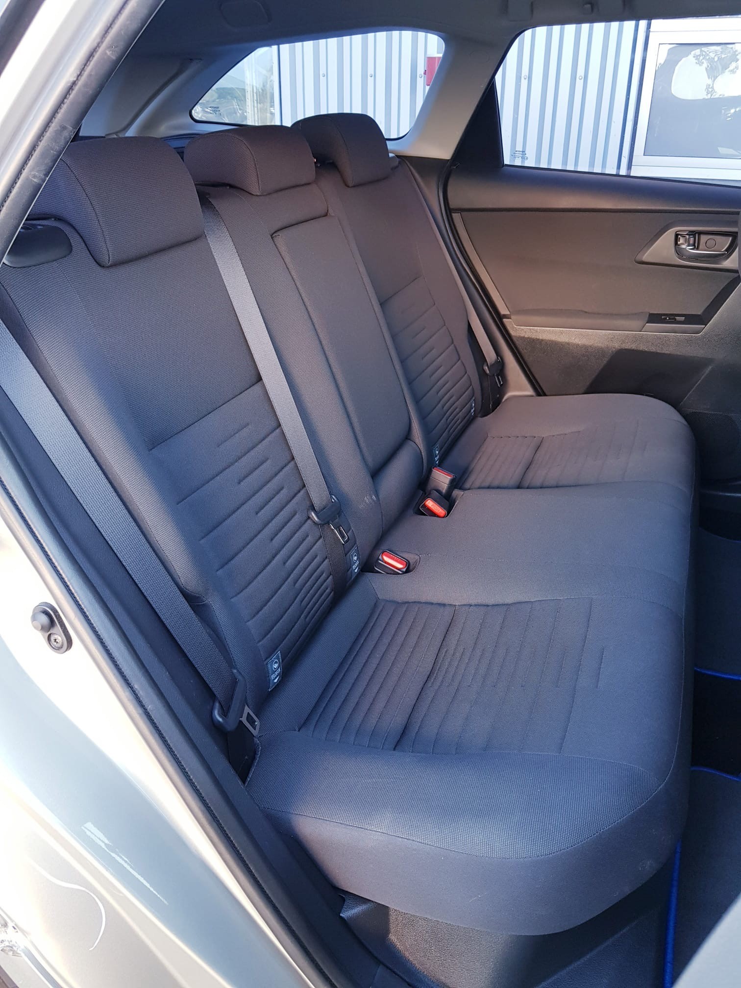 TOYOTA Auris Touring Sports 1.8 HSD Terra e-CVT EDITION S-image-14