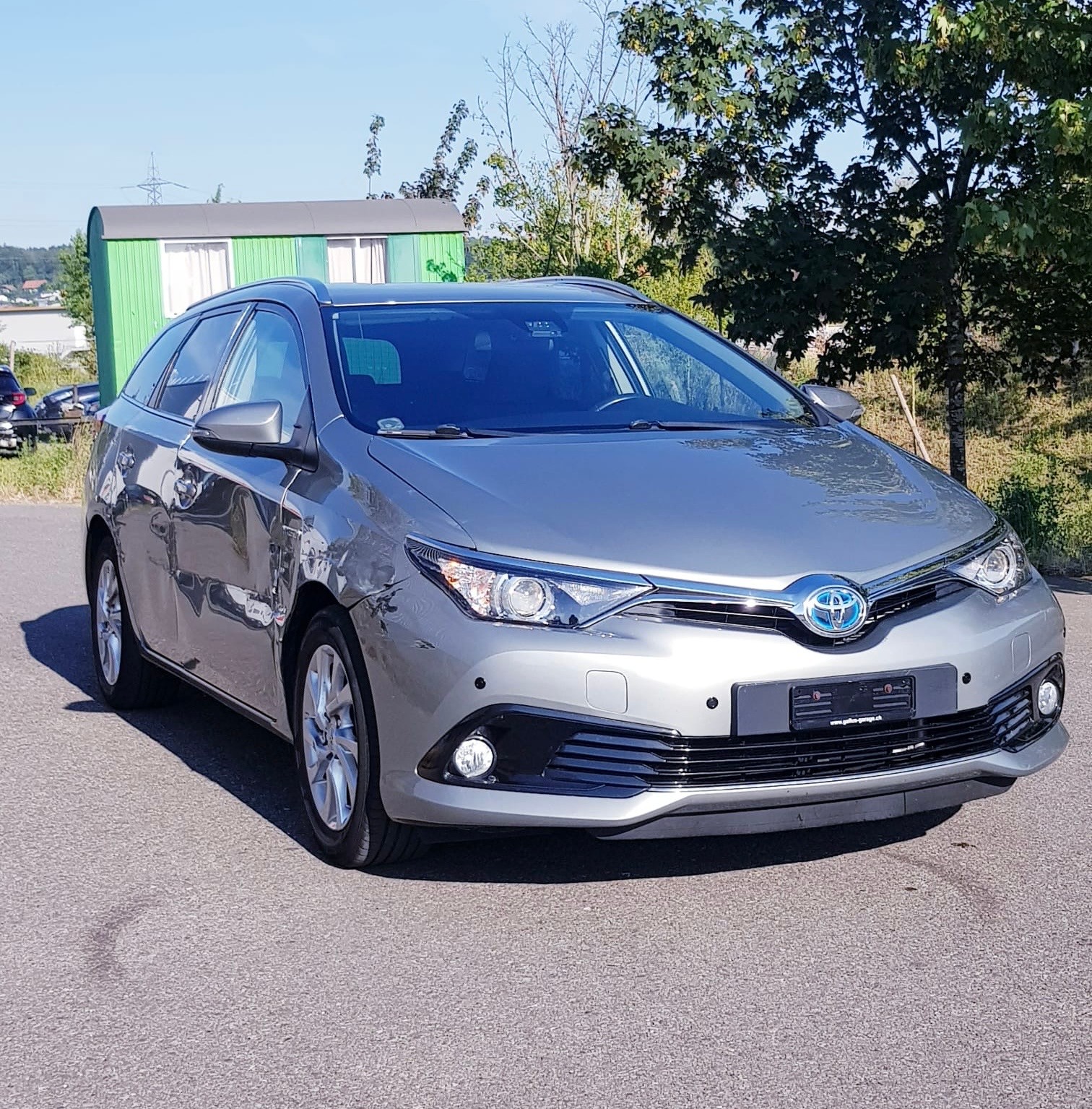 TOYOTA Auris Touring Sports 1.8 HSD Terra e-CVT EDITION S-image-1