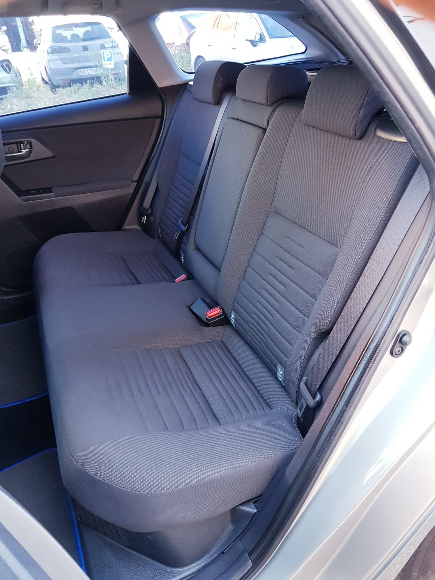 TOYOTA Auris Touring Sports 1.8 HSD Terra e-CVT EDITION S-image-15