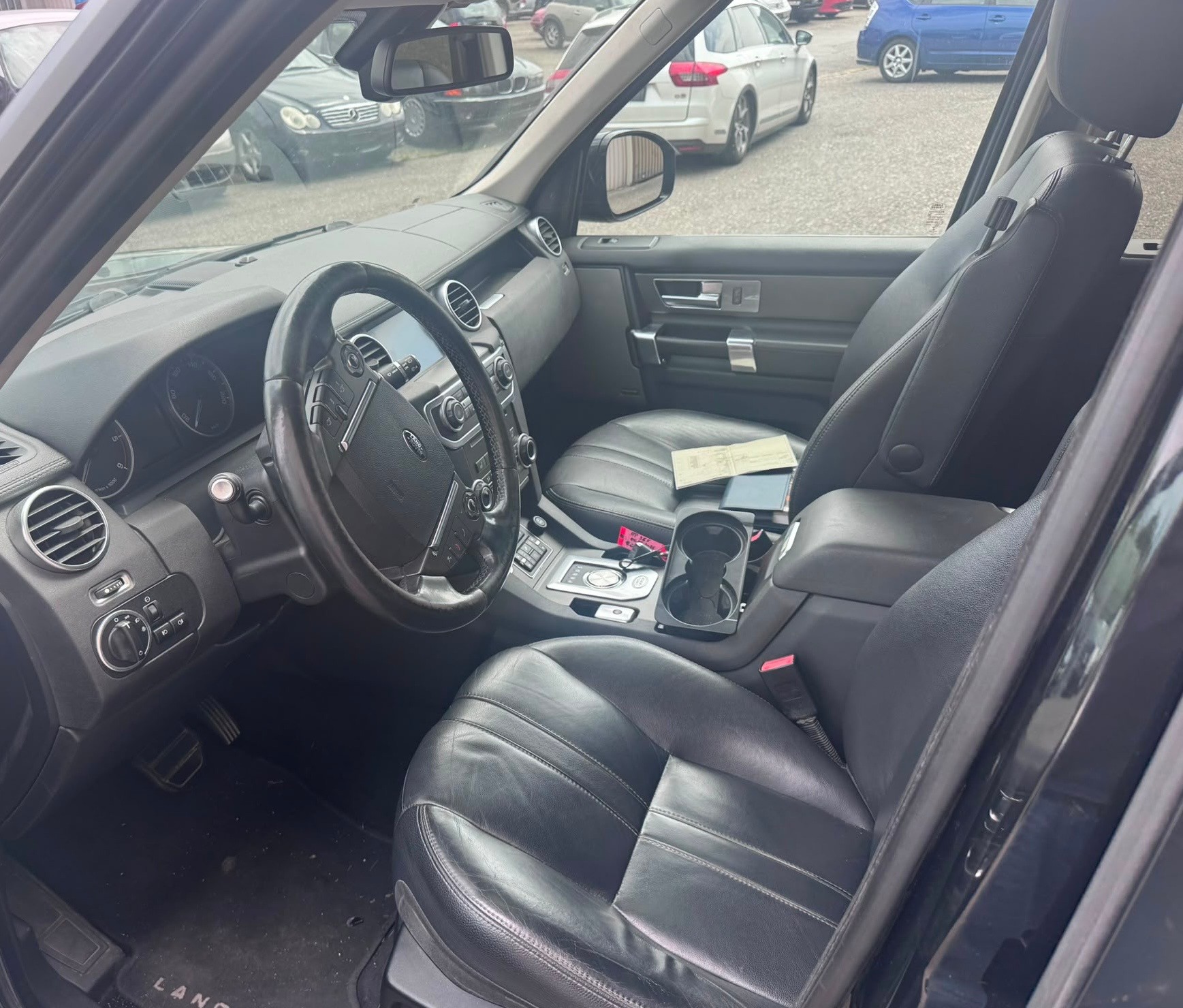 LAND ROVER Discovery 3.0 SDV6 HSE Automatic-image-7