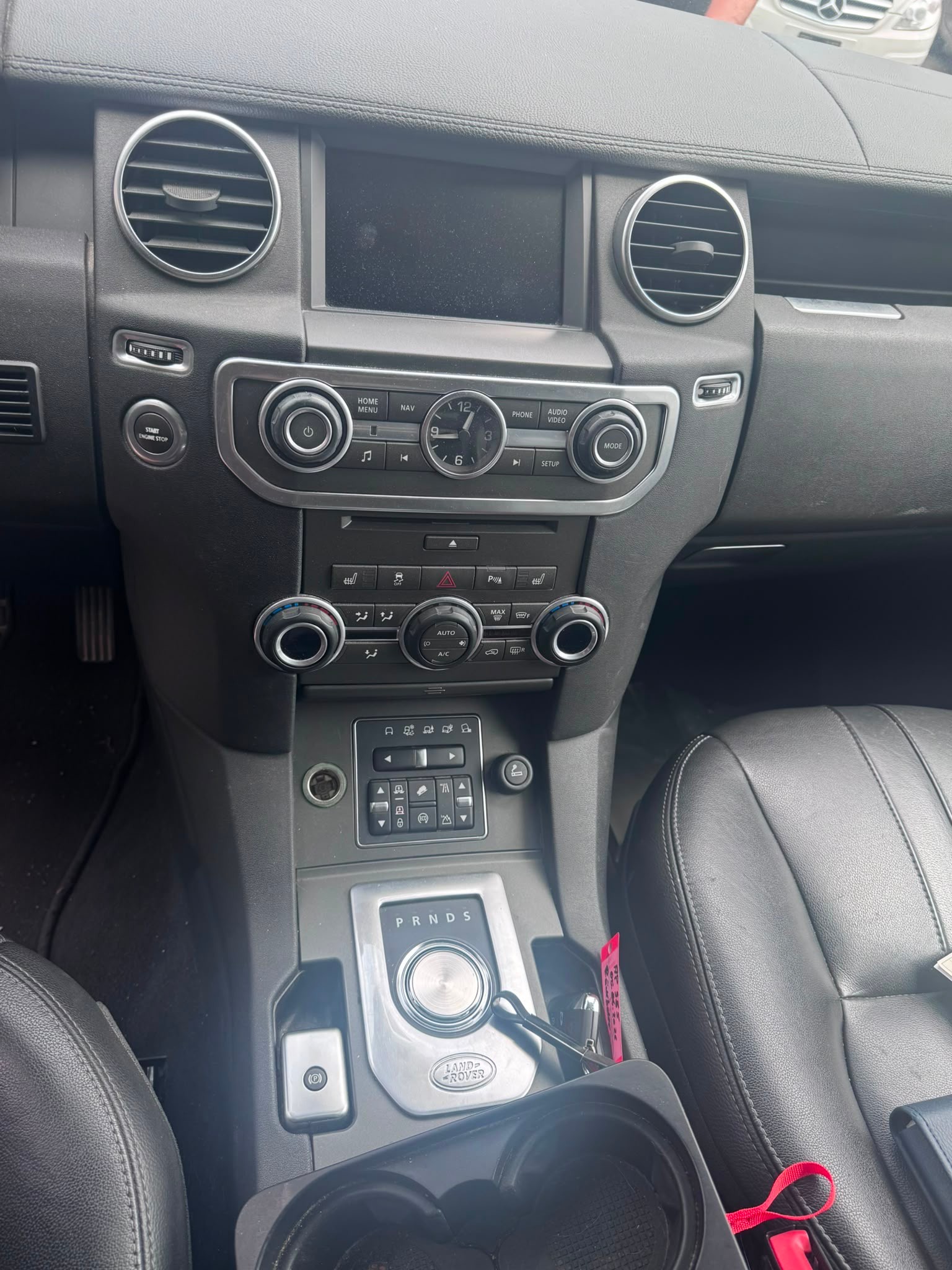 LAND ROVER Discovery 3.0 SDV6 HSE Automatic-image-6
