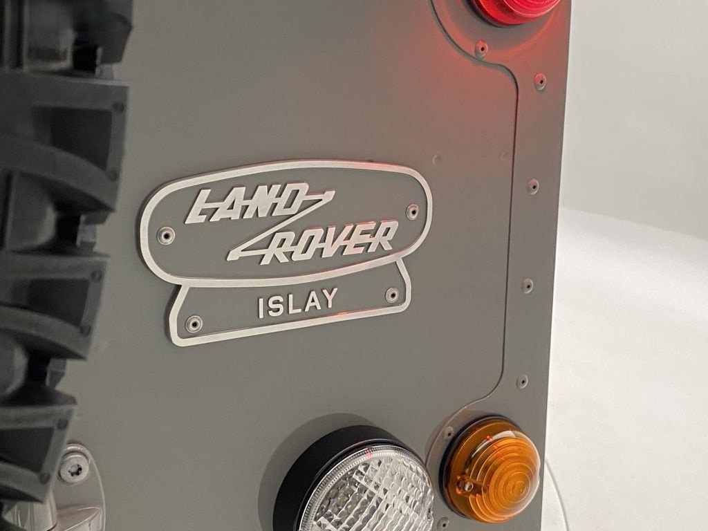 LAND ROVER Defender 110 ISLAY EDITION-image-6