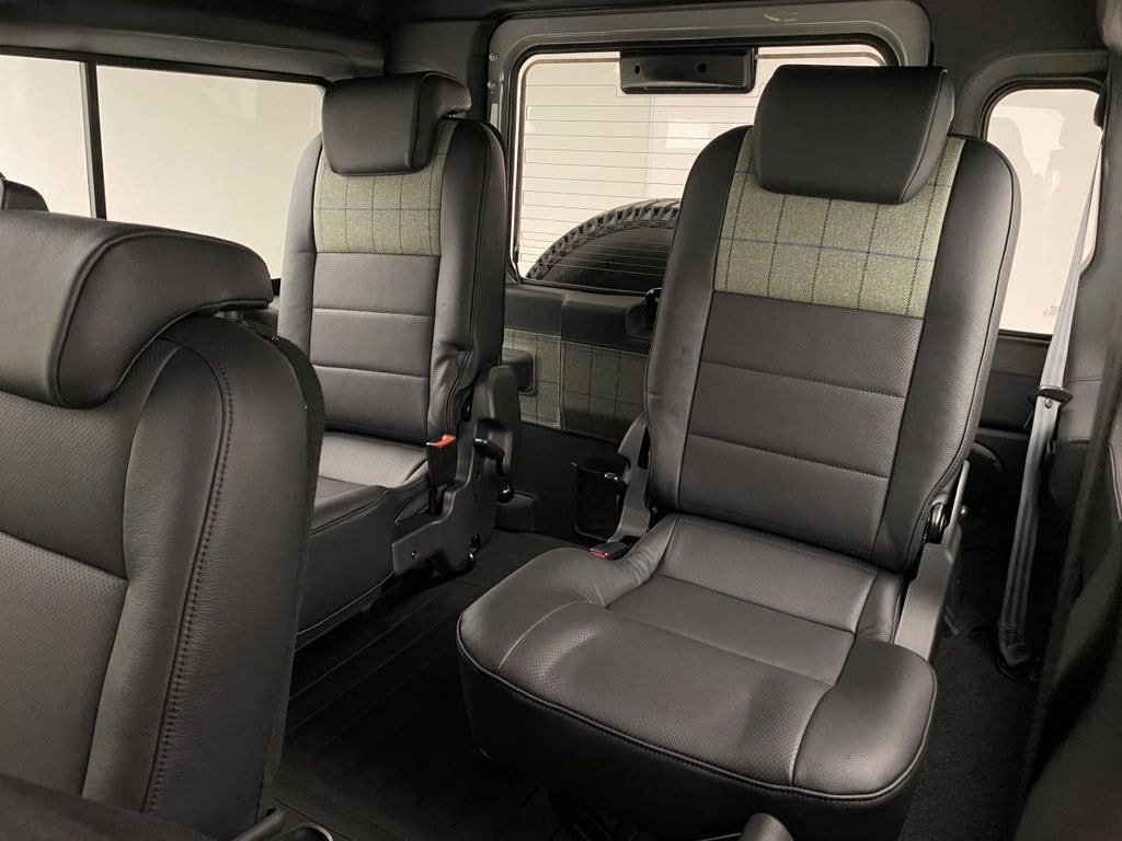LAND ROVER Defender 110 ISLAY EDITION-image-23