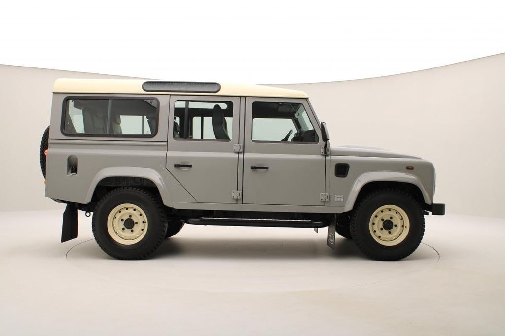 LAND ROVER Defender 110 ISLAY EDITION-image-4
