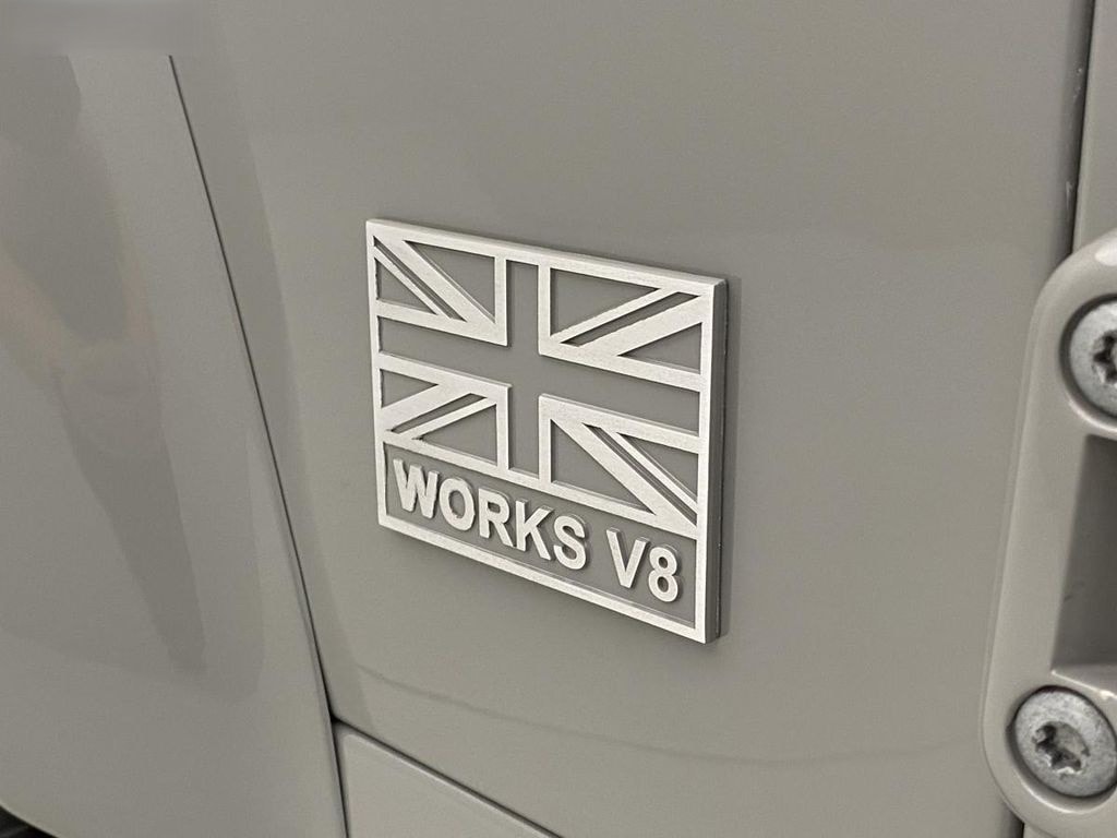 LAND ROVER Defender 110 ISLAY EDITION-image-10
