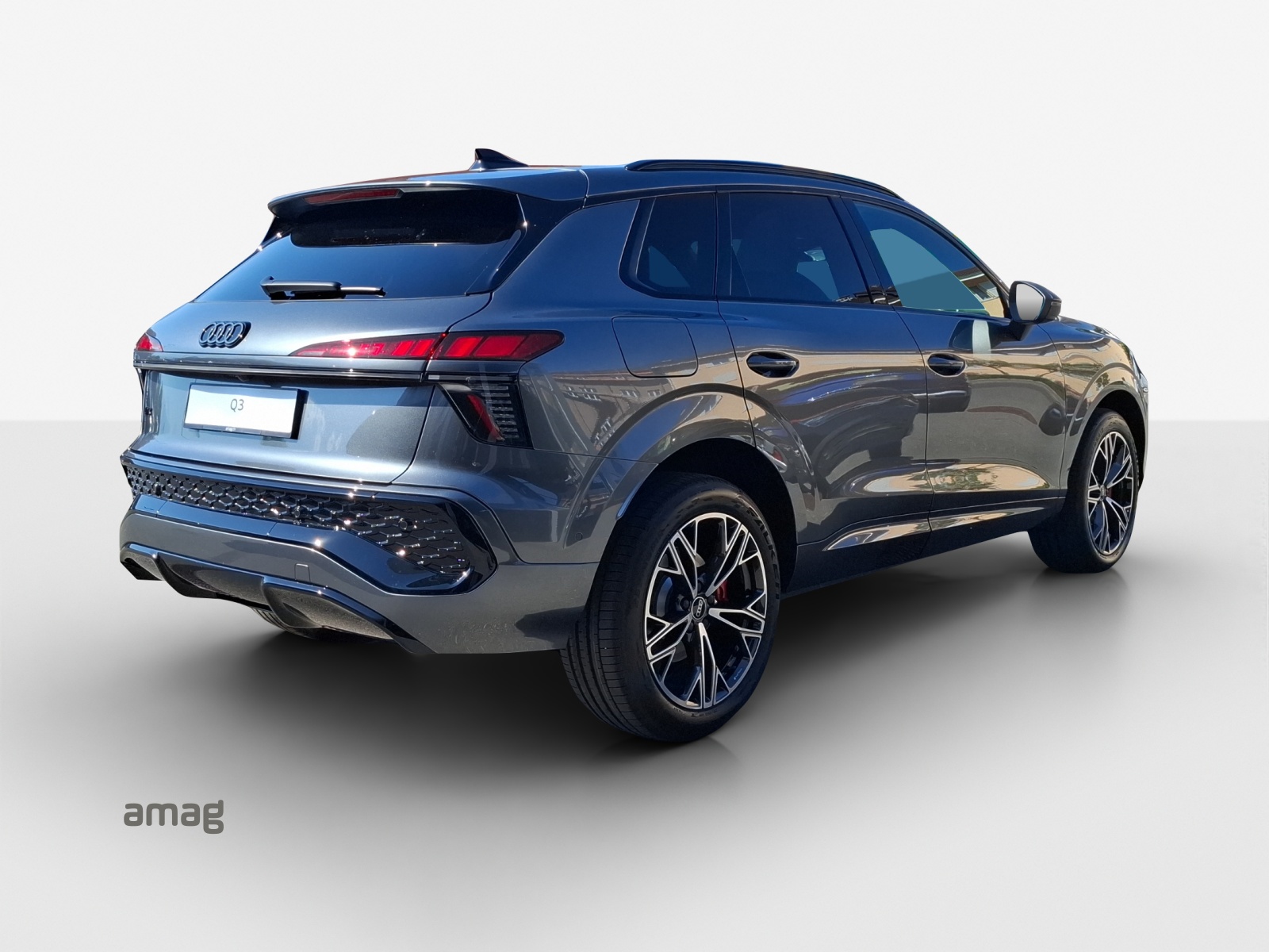 AUDI Q3 SUV e-hybrid 200 kW S tronig-image-4