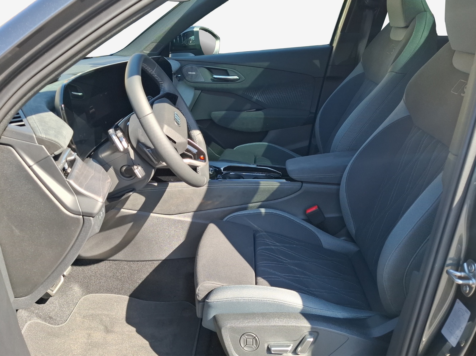 AUDI Q3 SUV e-hybrid 200 kW S tronig-image-7