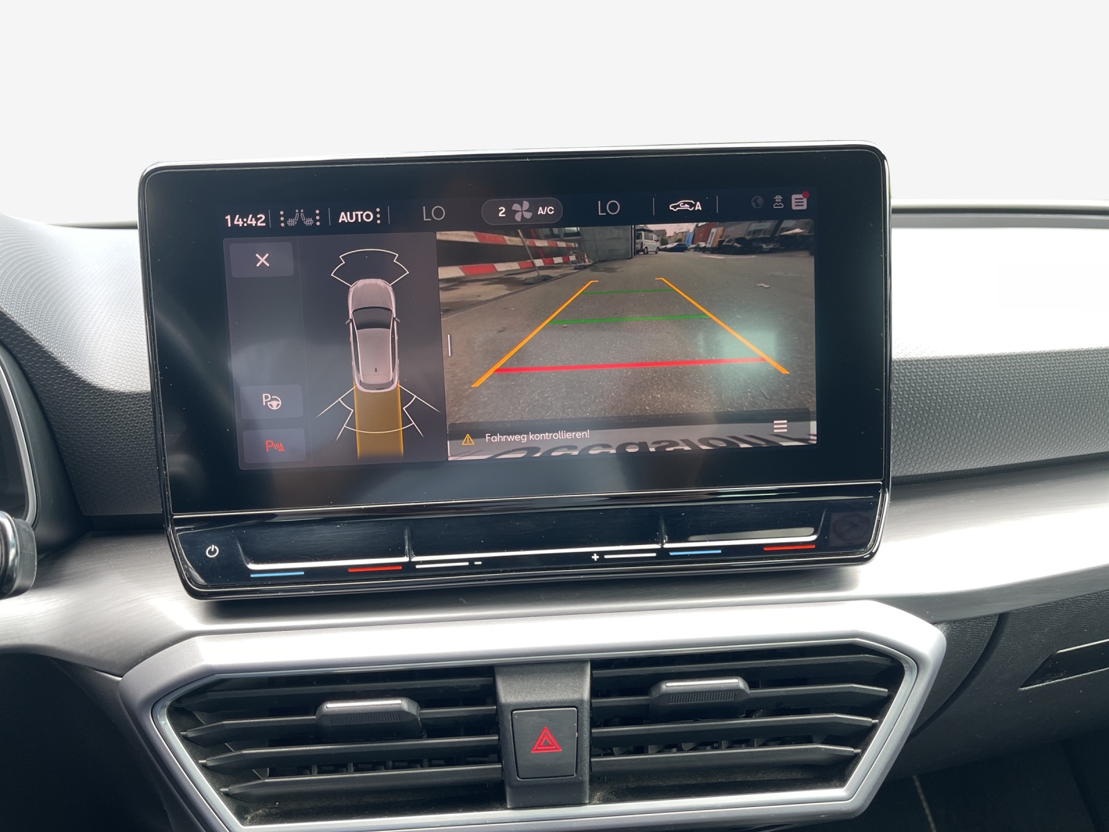 SEAT Leon 1.5 eTSI mHEV DSG Hola FR-image-14