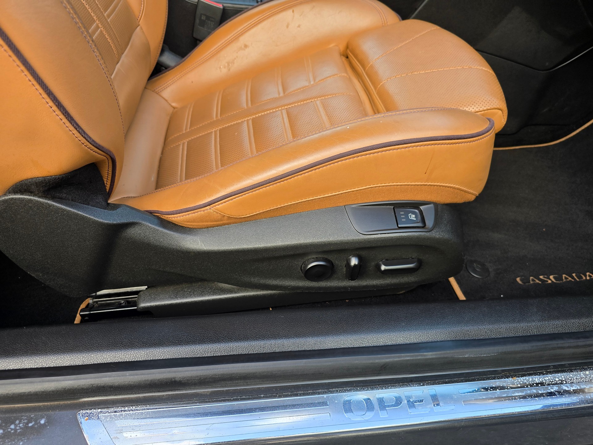 OPEL Cascada 1.6i 16V Cosmo-image-18