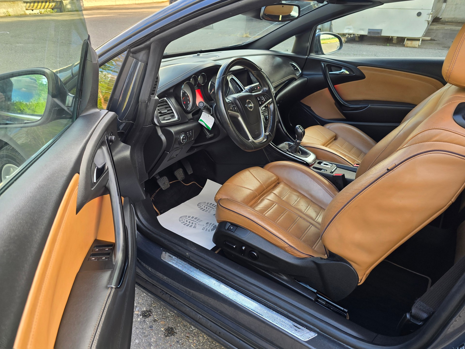 OPEL Cascada 1.6i 16V Cosmo-image-21
