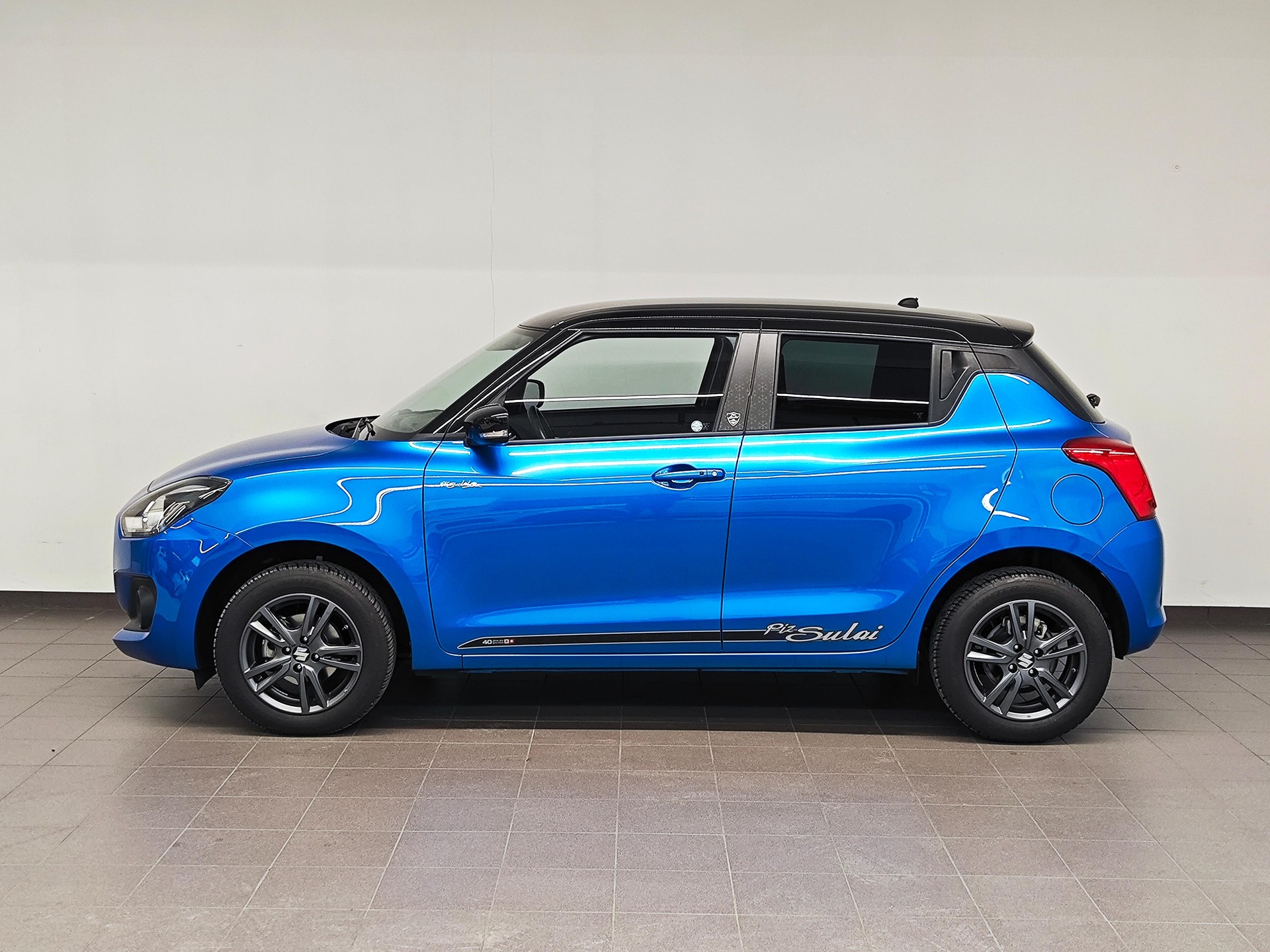 SUZUKI Swift 1.2 Piz Sulai Top Hybrid 4x4 - Ruote invernali incluse-image-2
