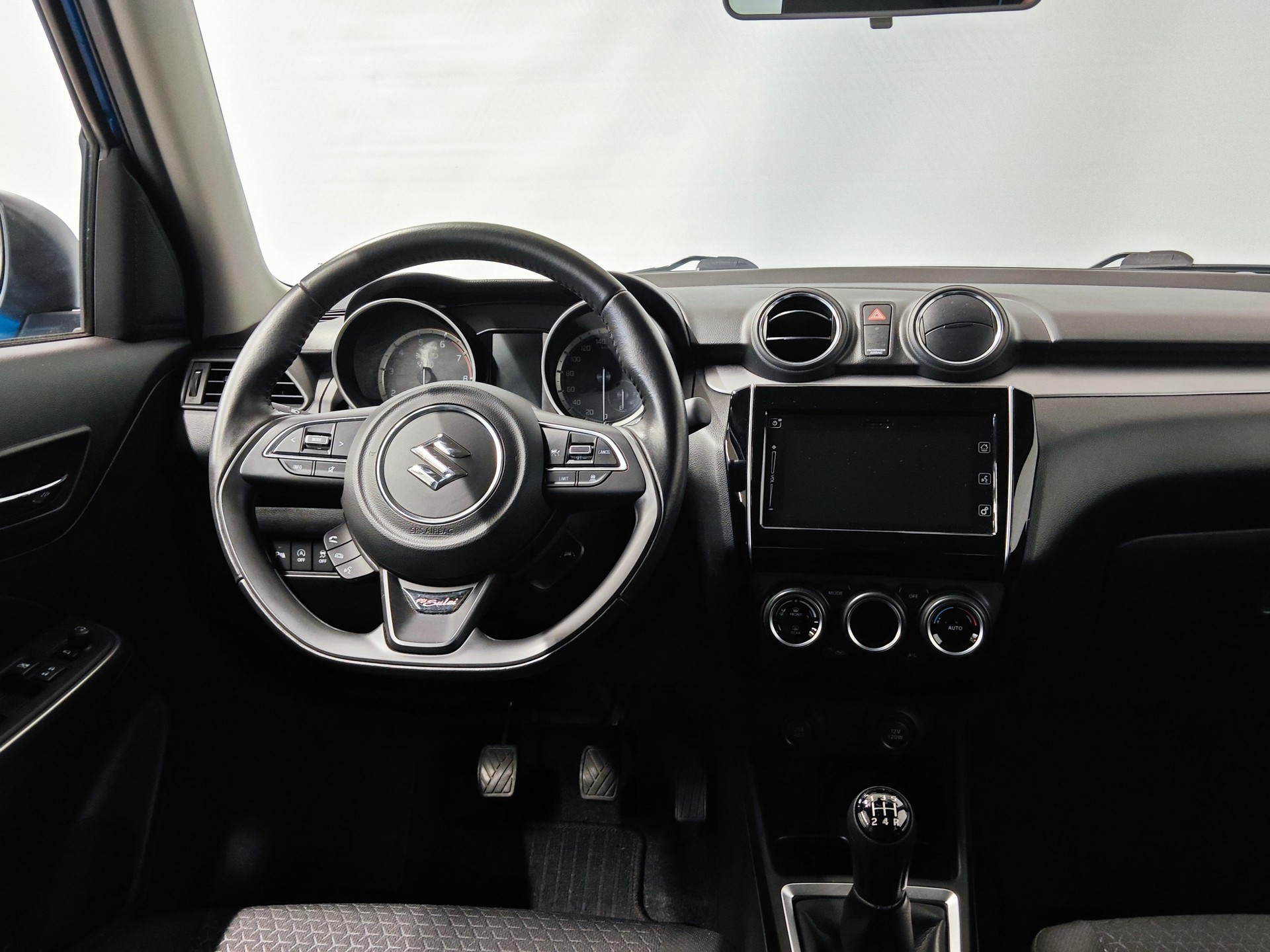 SUZUKI Swift 1.2 Piz Sulai Top Hybrid 4x4 - Ruote invernali incluse-image-5