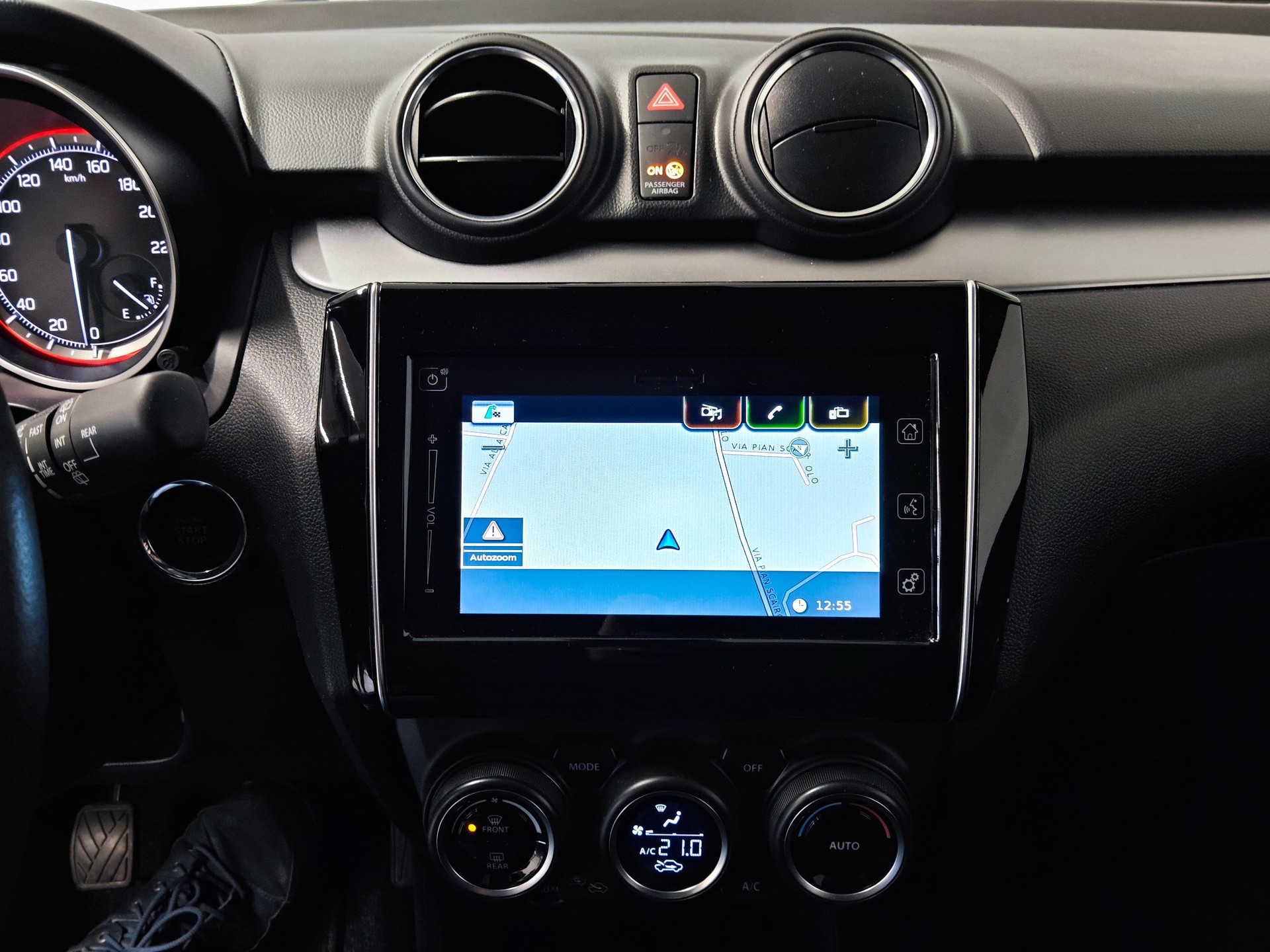 SUZUKI Swift 1.2 Piz Sulai Top Hybrid 4x4 - Ruote invernali incluse-image-8