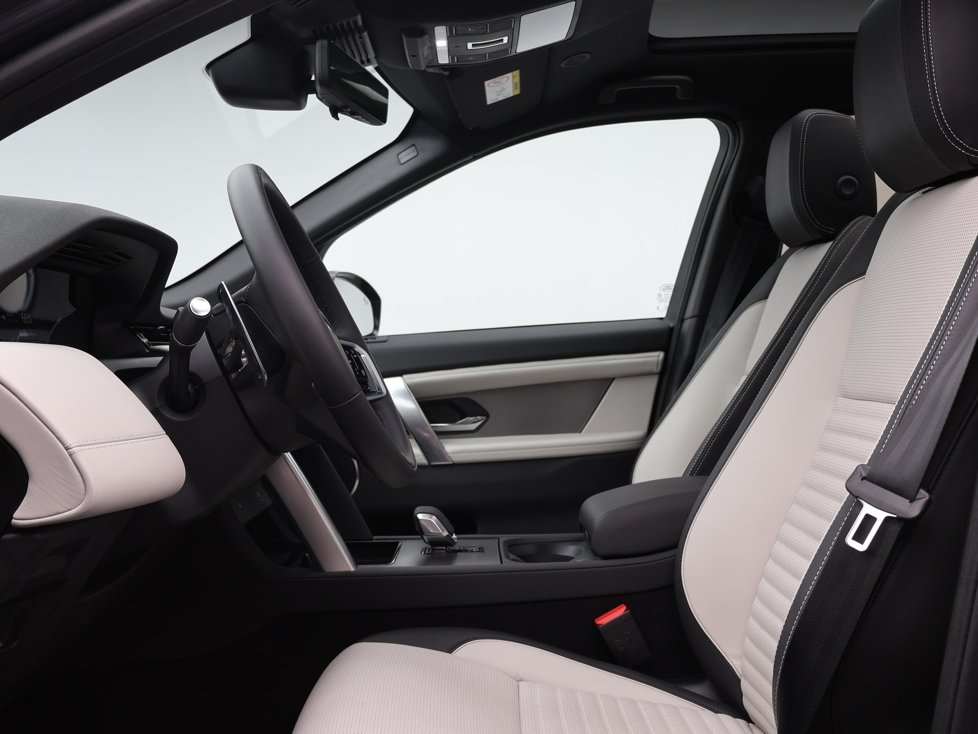 LAND ROVER Discovery Sport 1.5 T 270e Dynamic HSE-image-2